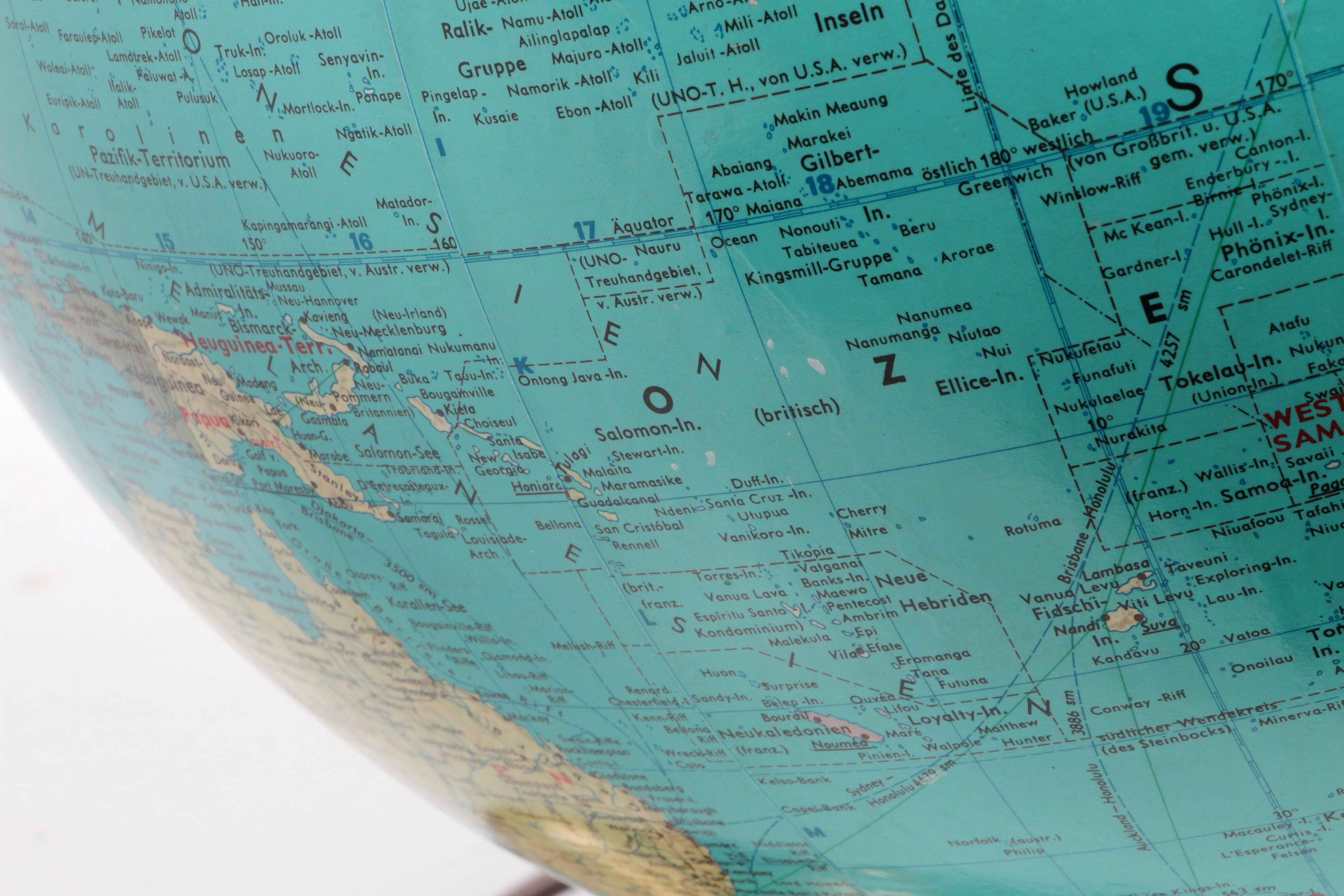 Mid-20th Century Globe with Light from JRO Verlag Munchen, Germany