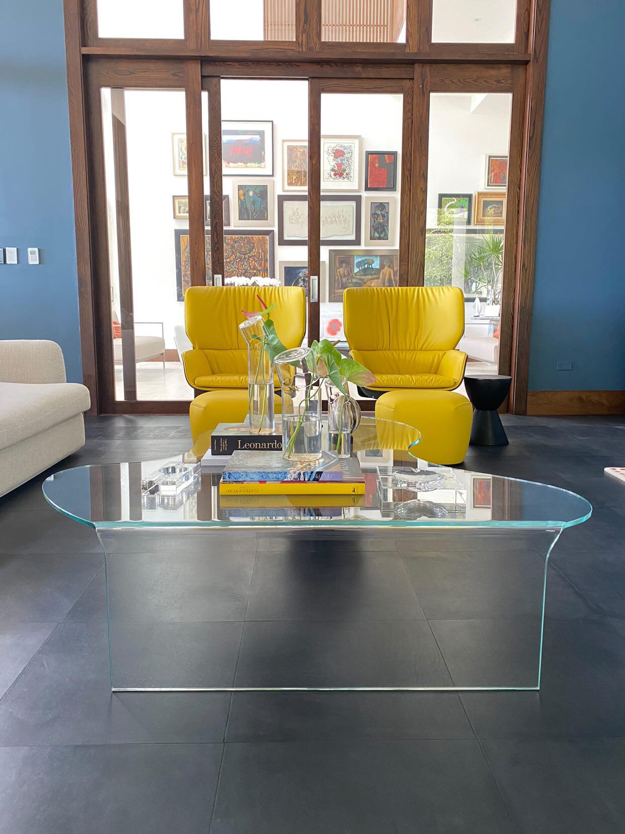 GlobeWoo Coffee Table in Clear Glass For Sale 11