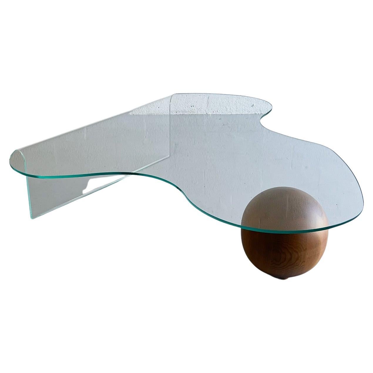 Globewoo Coffee Table in Clear Glass For Sale