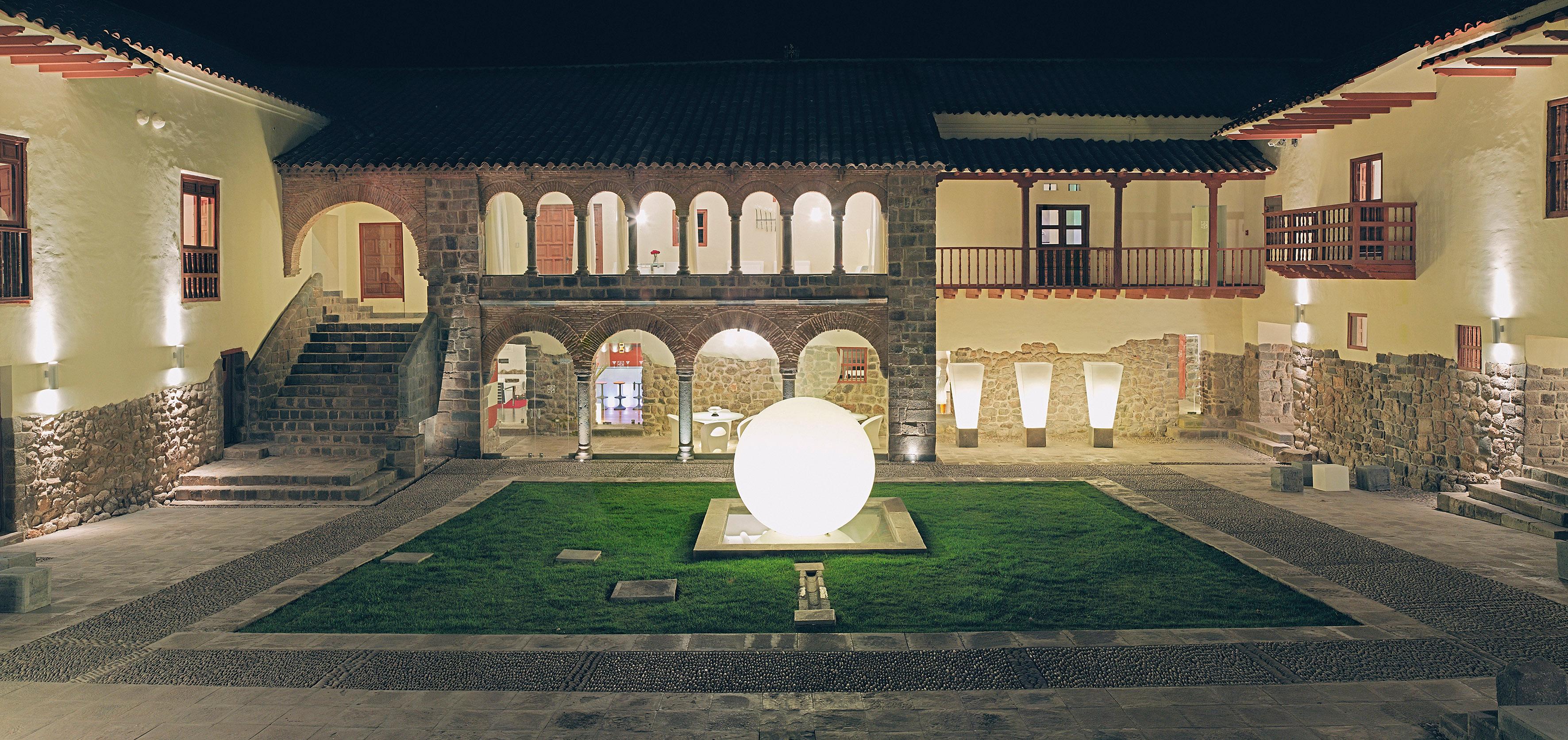 XXIe siècle et contemporain Lampe de bureau Globo 200 LED par SLIDE Studio en vente