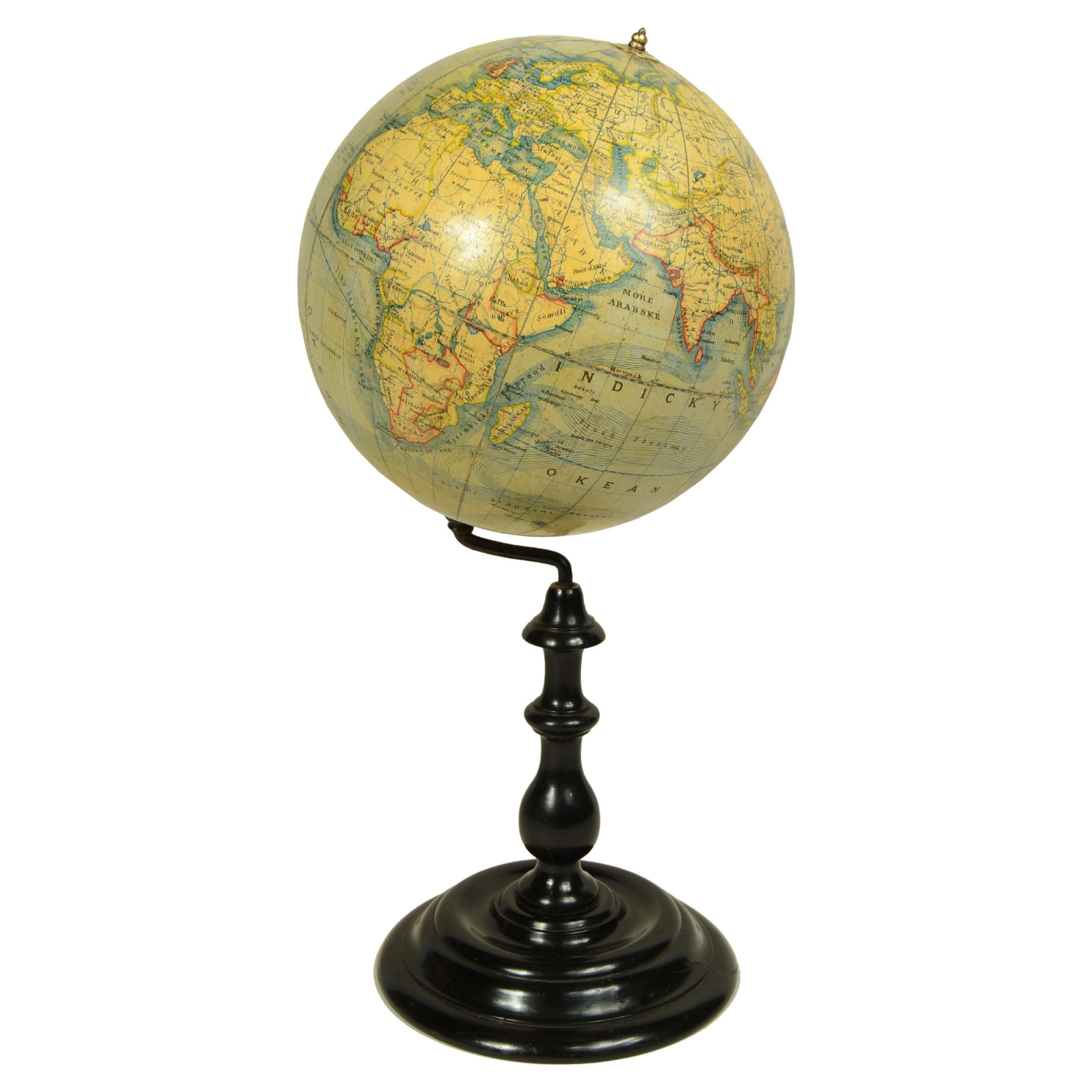 Globo del geografo cartografo dell’ Impero Austro-Ungarico Jan Felkl  del 1870 in vendita