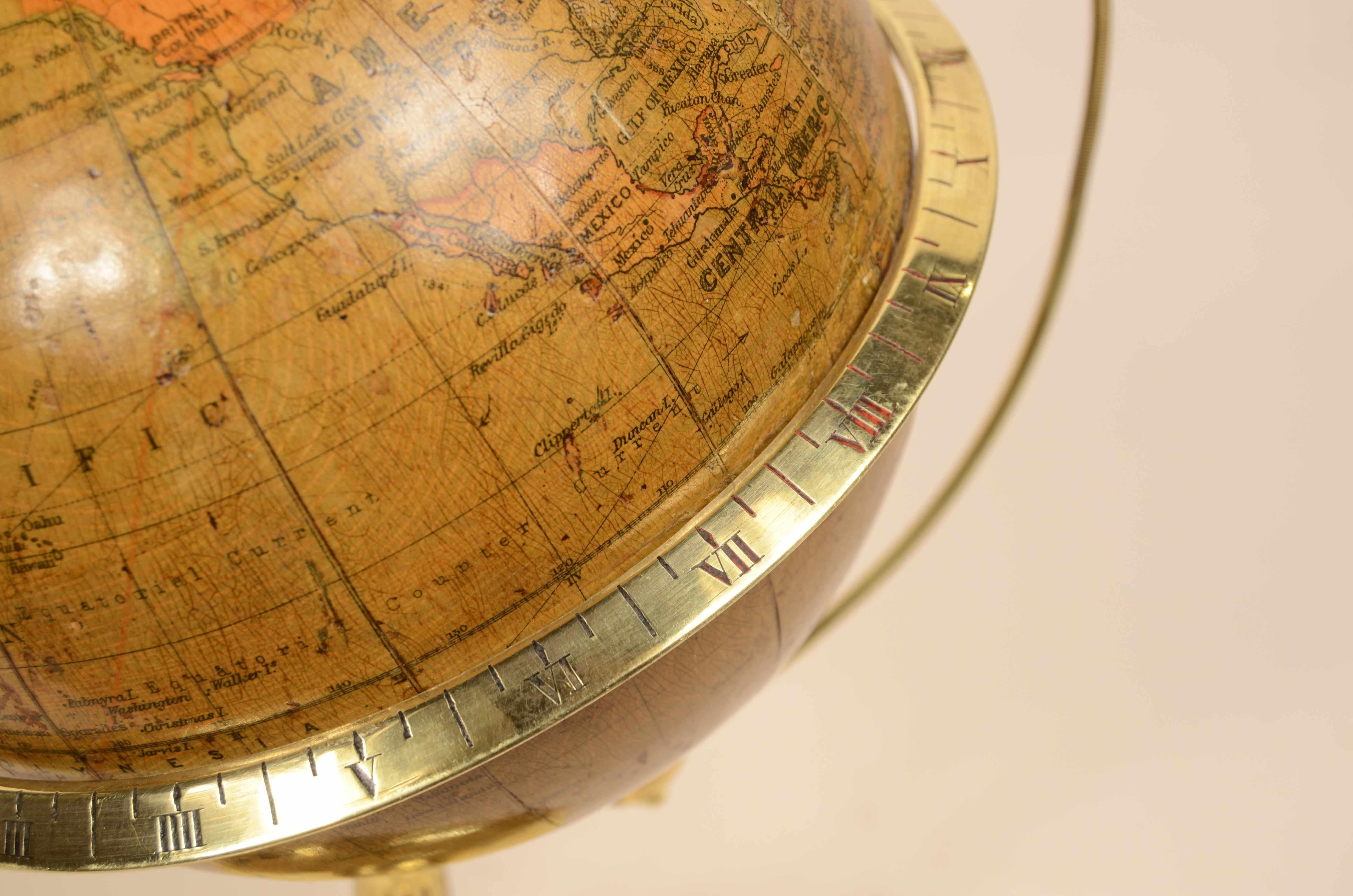 Globo terrestre completo di orologio carica di 8 giorni e fase lunare fine '800 in vendita 11