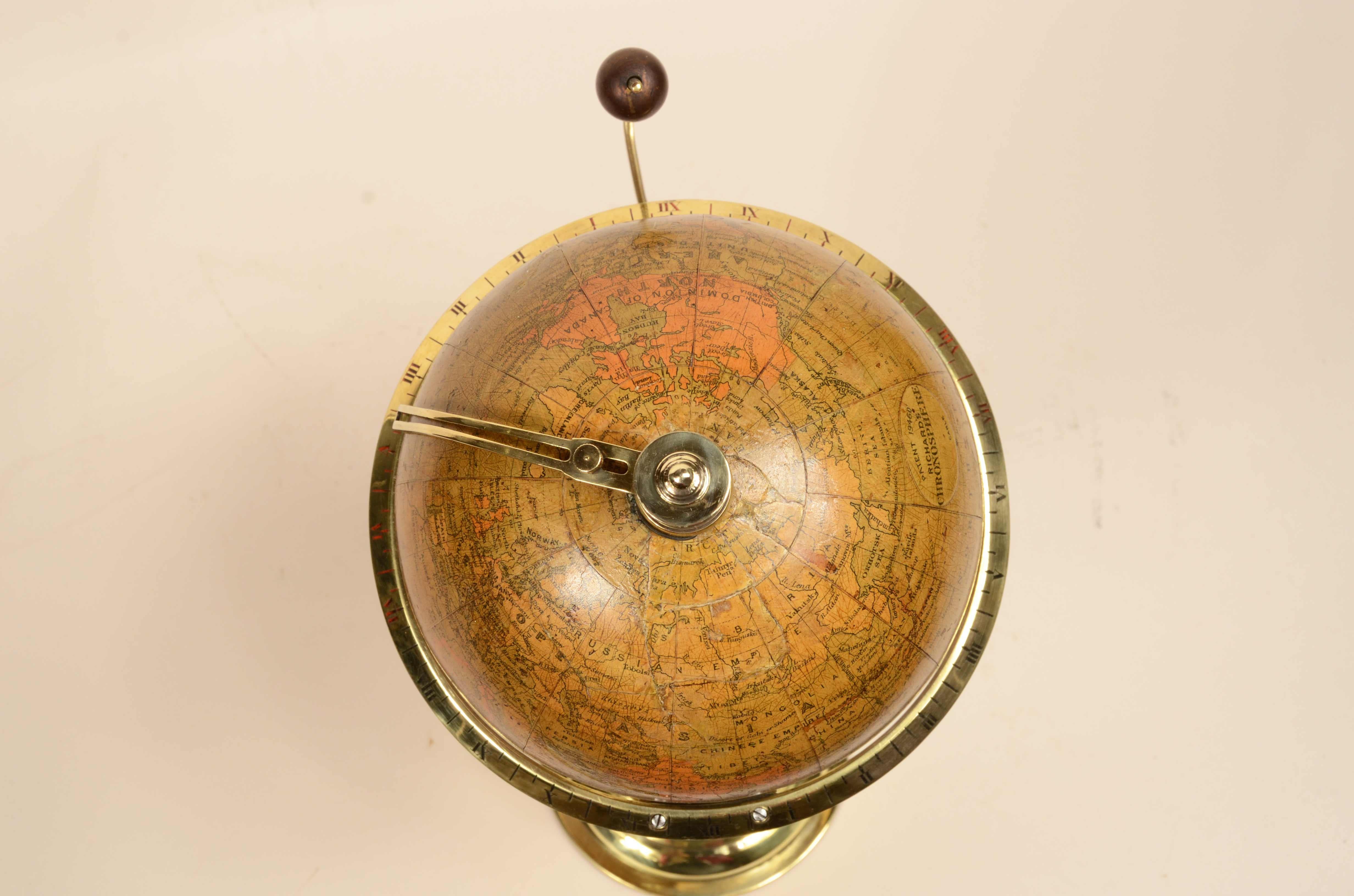 Globo terrestre completo di orologio carica di 8 giorni e fase lunare fine '800 in vendita 13