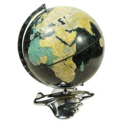 Globo terrestre con base a forma di aereo edito nel 1949 da Weber Costello Co.