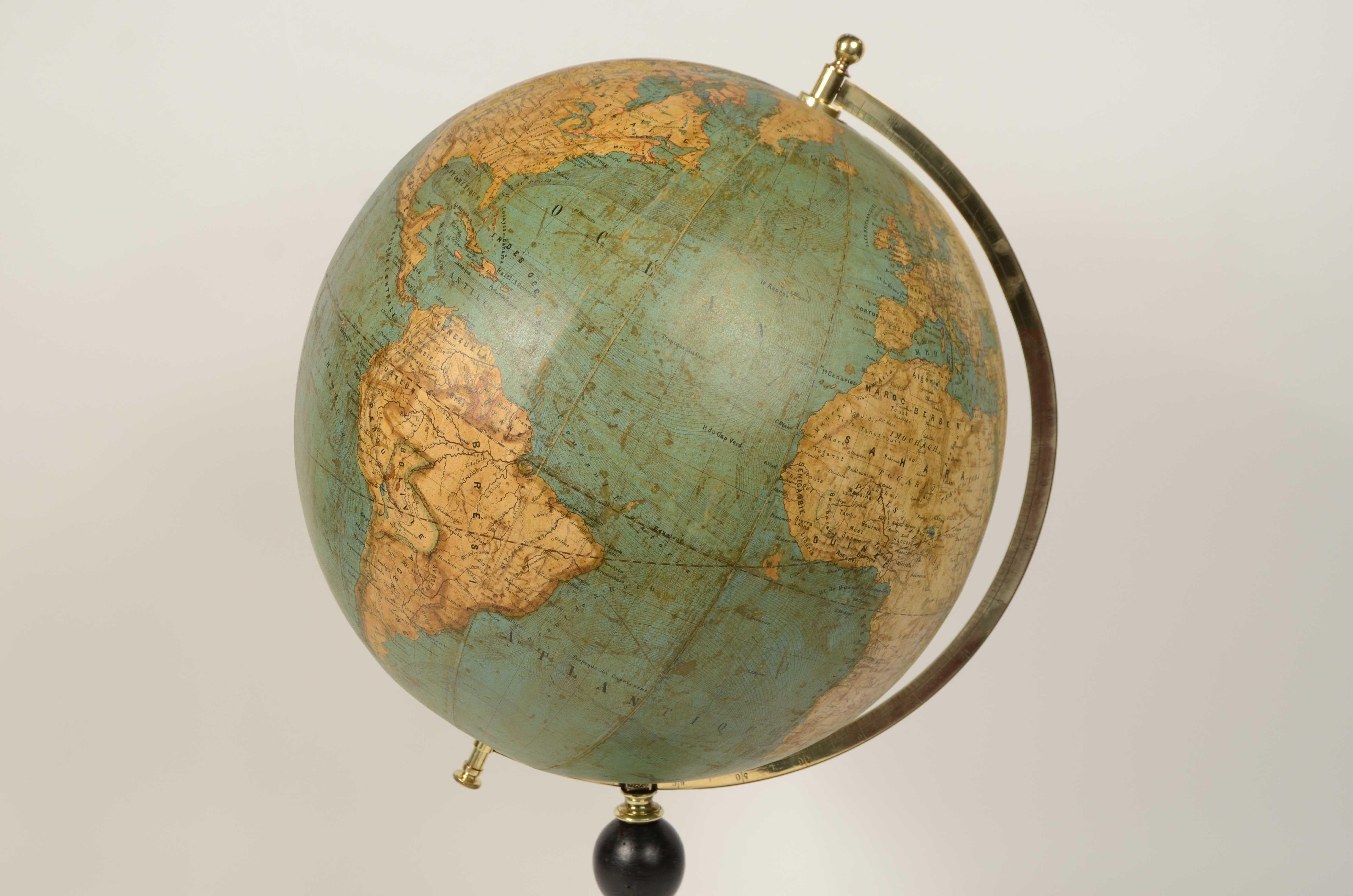 Globo terrestre della seconda metà del XIX secolo di Ernst Schotte e Hachette in vendita 2
