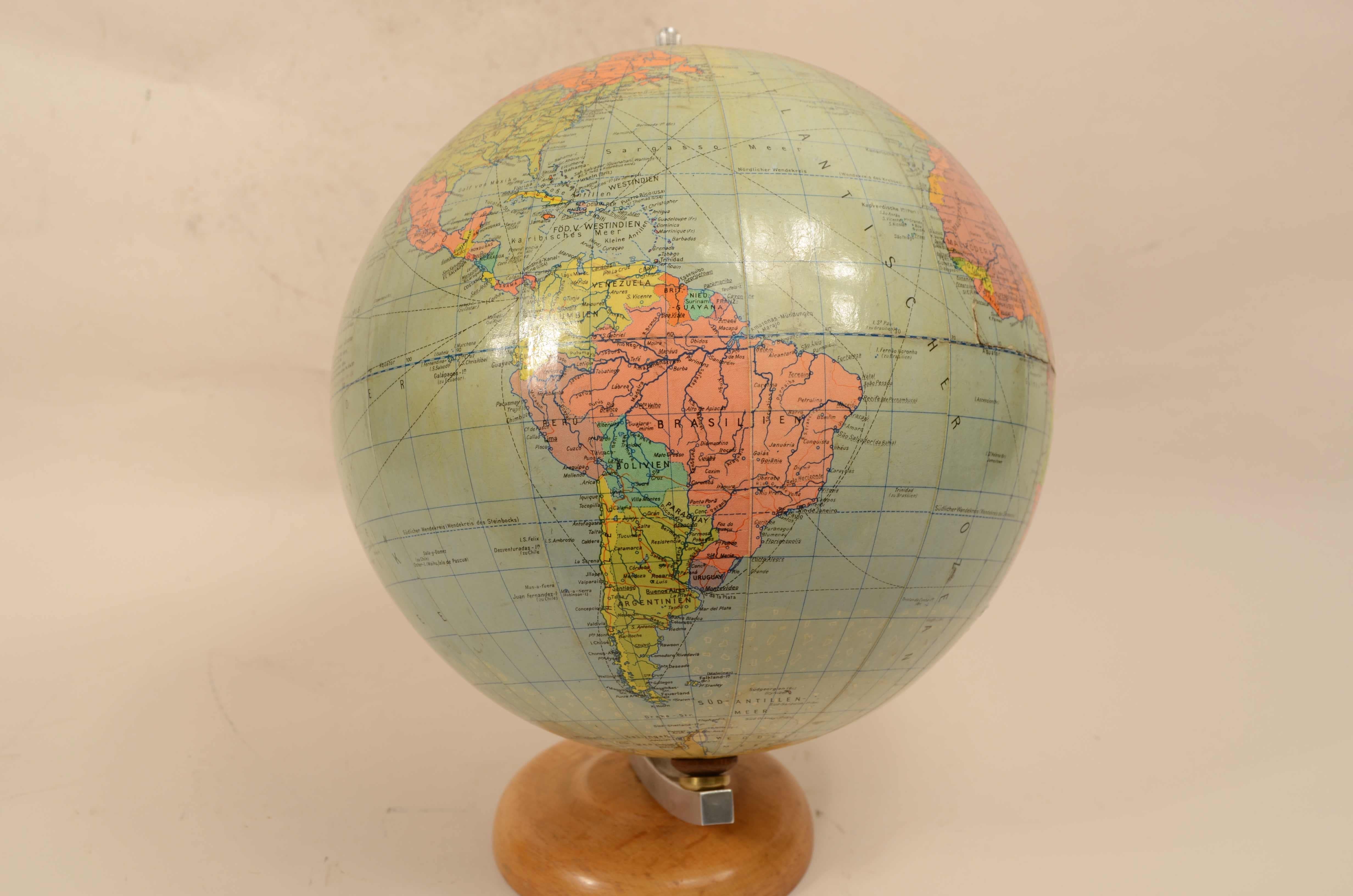 Räths Politischer Erdglobus terrestrial globe designed by Arthur Krause 1950s For Sale 4