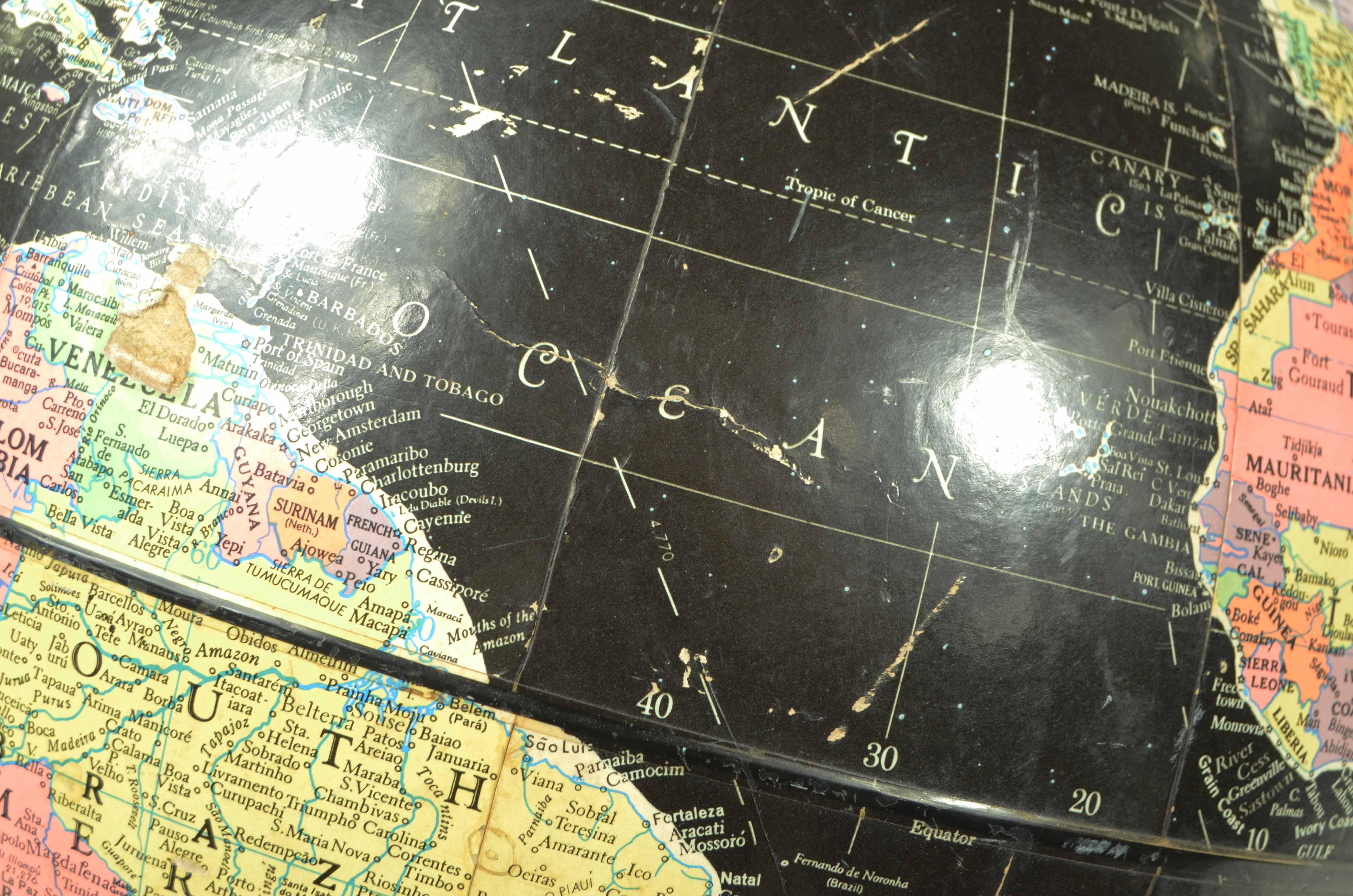 Globo terrestre nero dell’Enciclopedia Britannica degli anni sessanta en vente 5