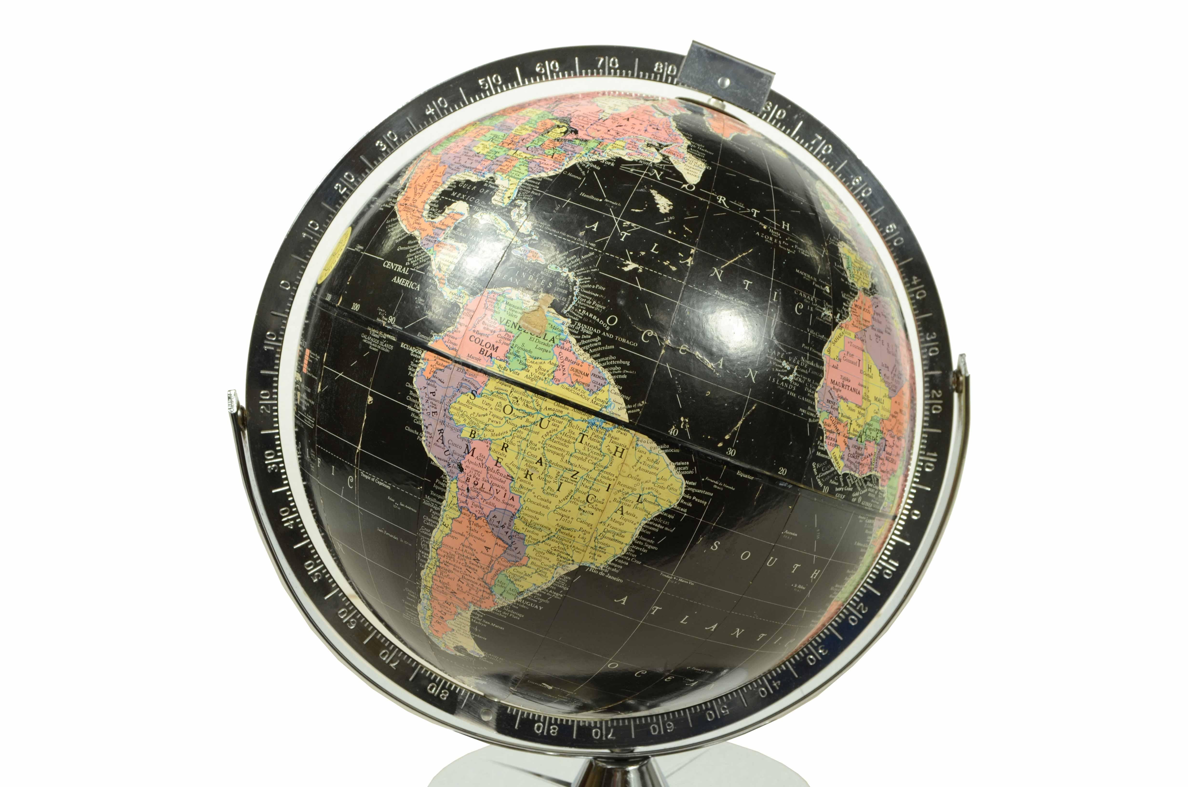 Globo terrestre nero dell’Enciclopedia Britannica degli anni sessanta Bon état - En vente à Milan, IT