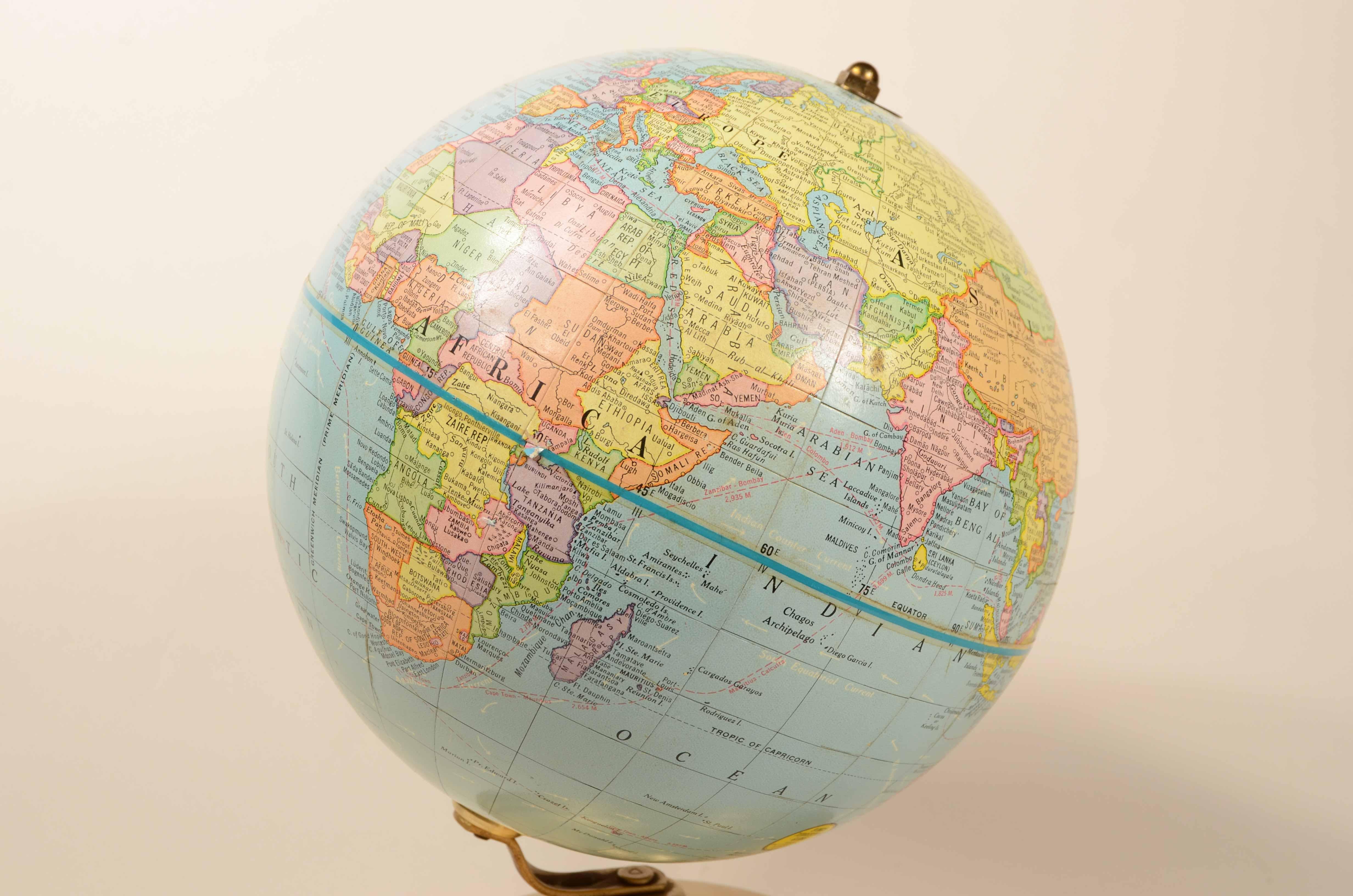 Globe politique Le globe George F. Cram  Indianapolis Indiana 1960 Bon état - En vente à Milan, IT