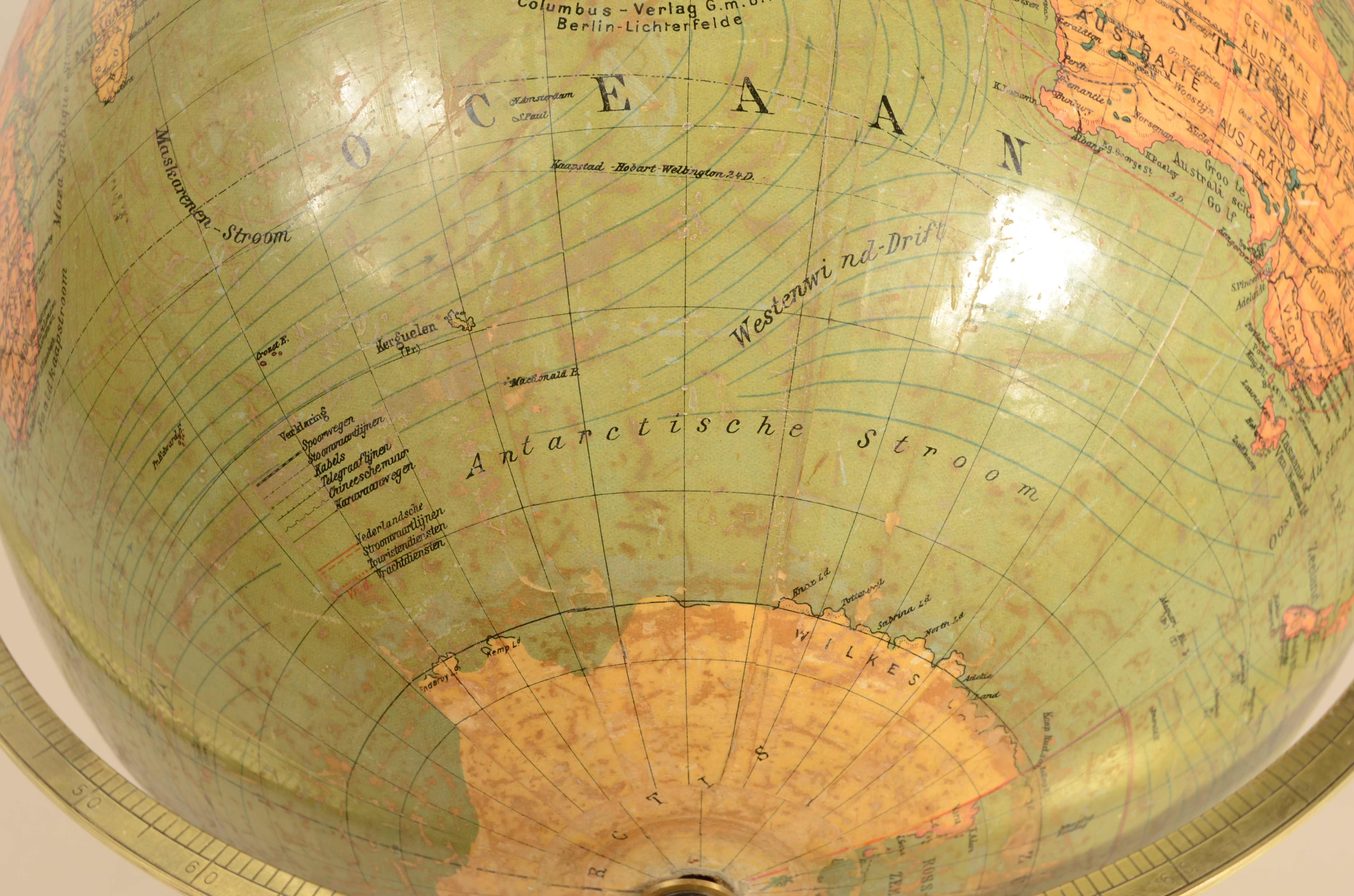 German Columbus terrestrial globe for the Dutch market early 20th century For Sale 6