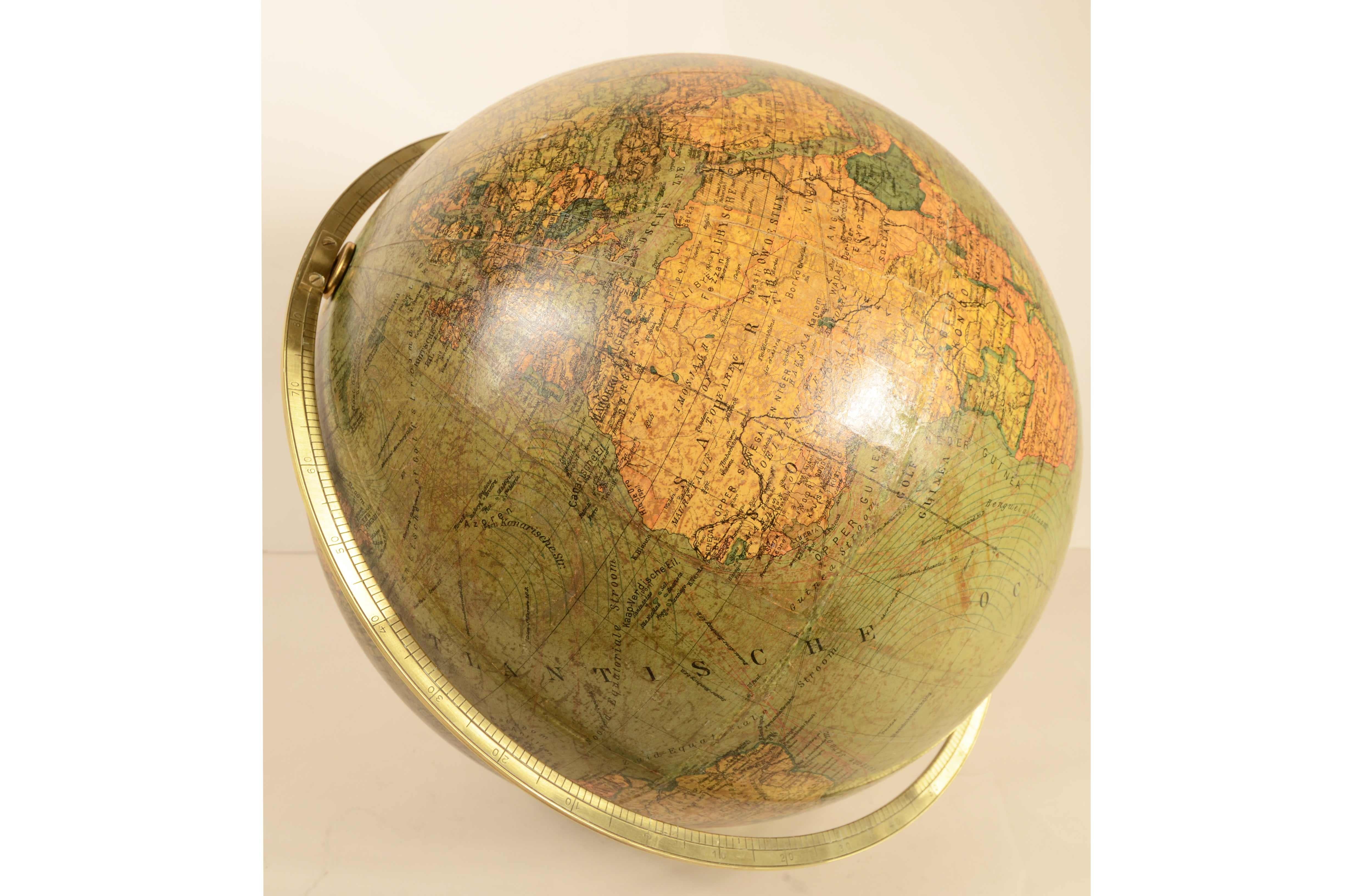 German Columbus terrestrial globe for the Dutch market early 20th century For Sale 7