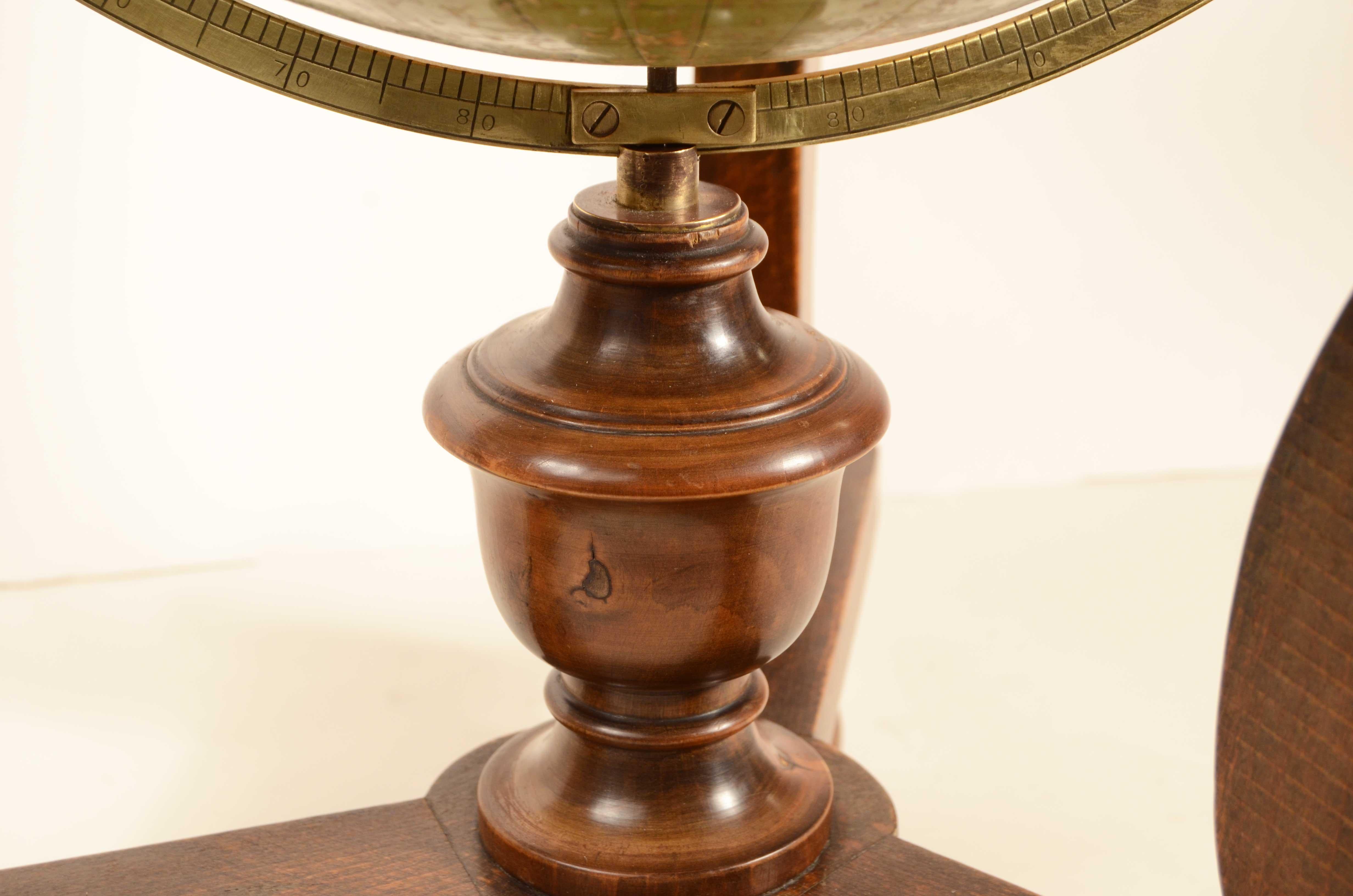German Columbus terrestrial globe for the Dutch market early 20th century For Sale 10