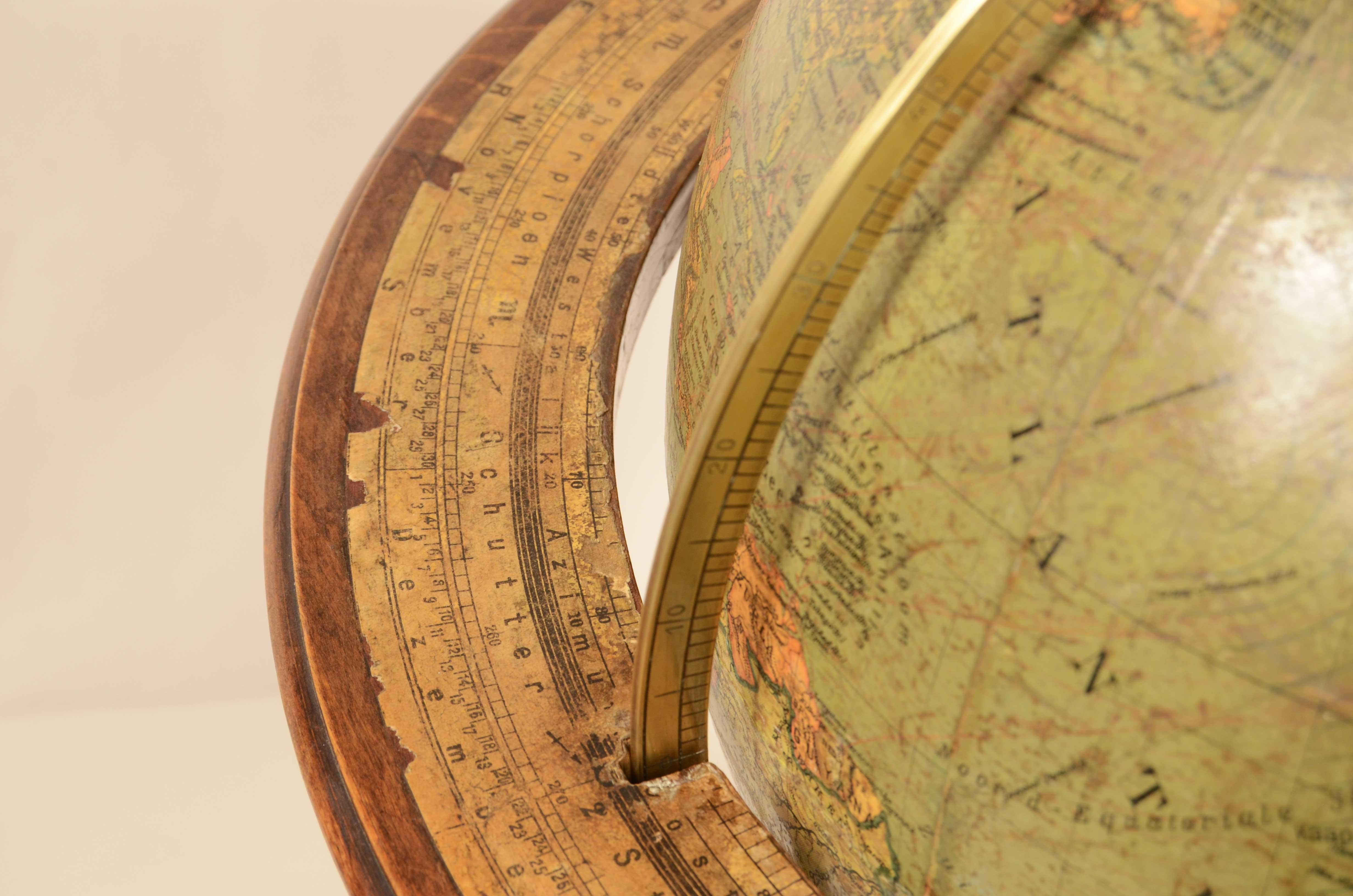 German Columbus terrestrial globe for the Dutch market early 20th century For Sale 15