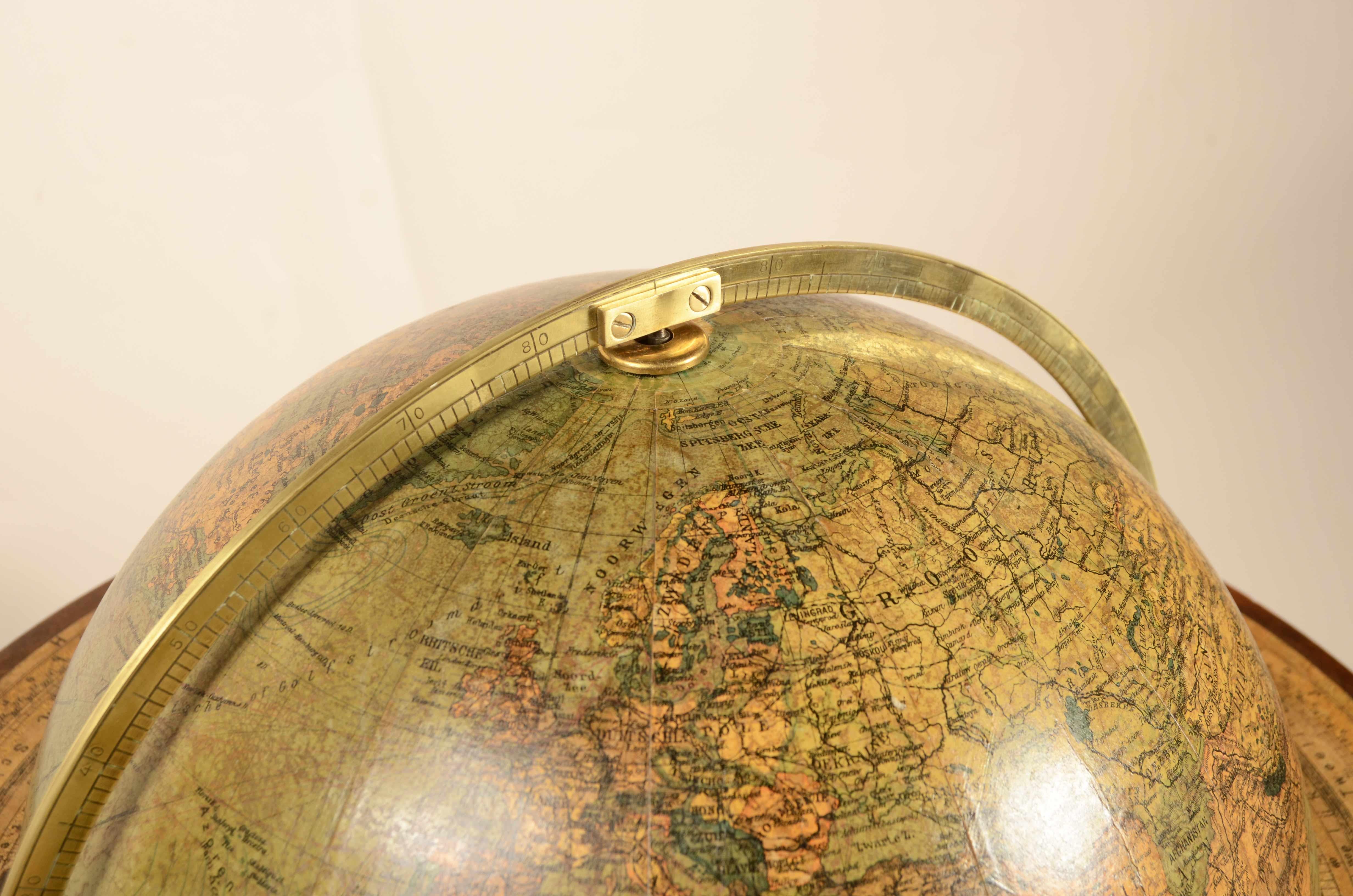 19th Century German Columbus terrestrial globe for the Dutch market early 20th century For Sale