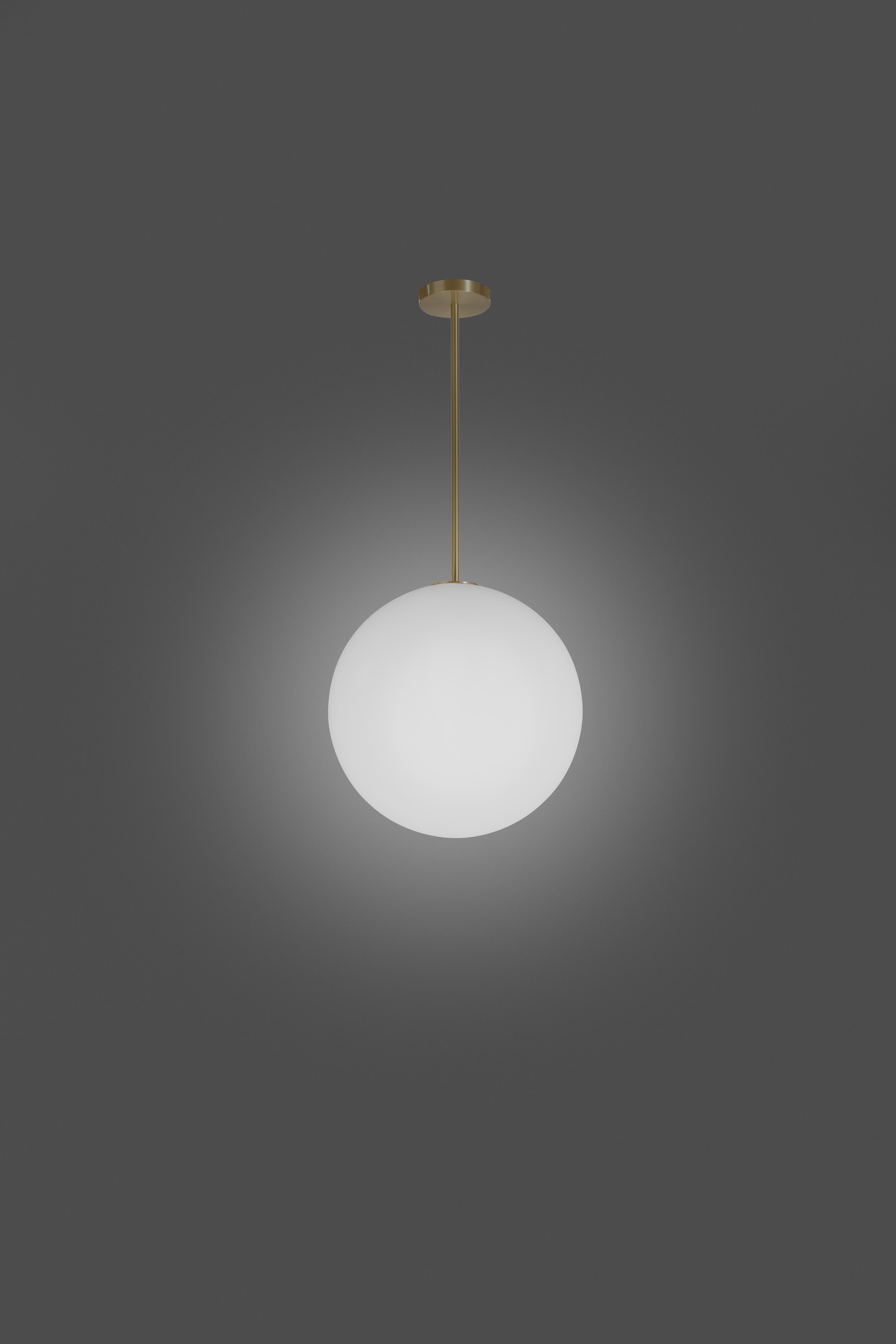 Globo Tige 40 Hanging Lamp by SLIDE Studio
Dimensions: Ø 40 x H 90 cm.
Materials: Polyethylene and brass.

Available in different sizes. Prices may vary. This product is suitable for indoor and outdoor use. All our lamps can be wired according to