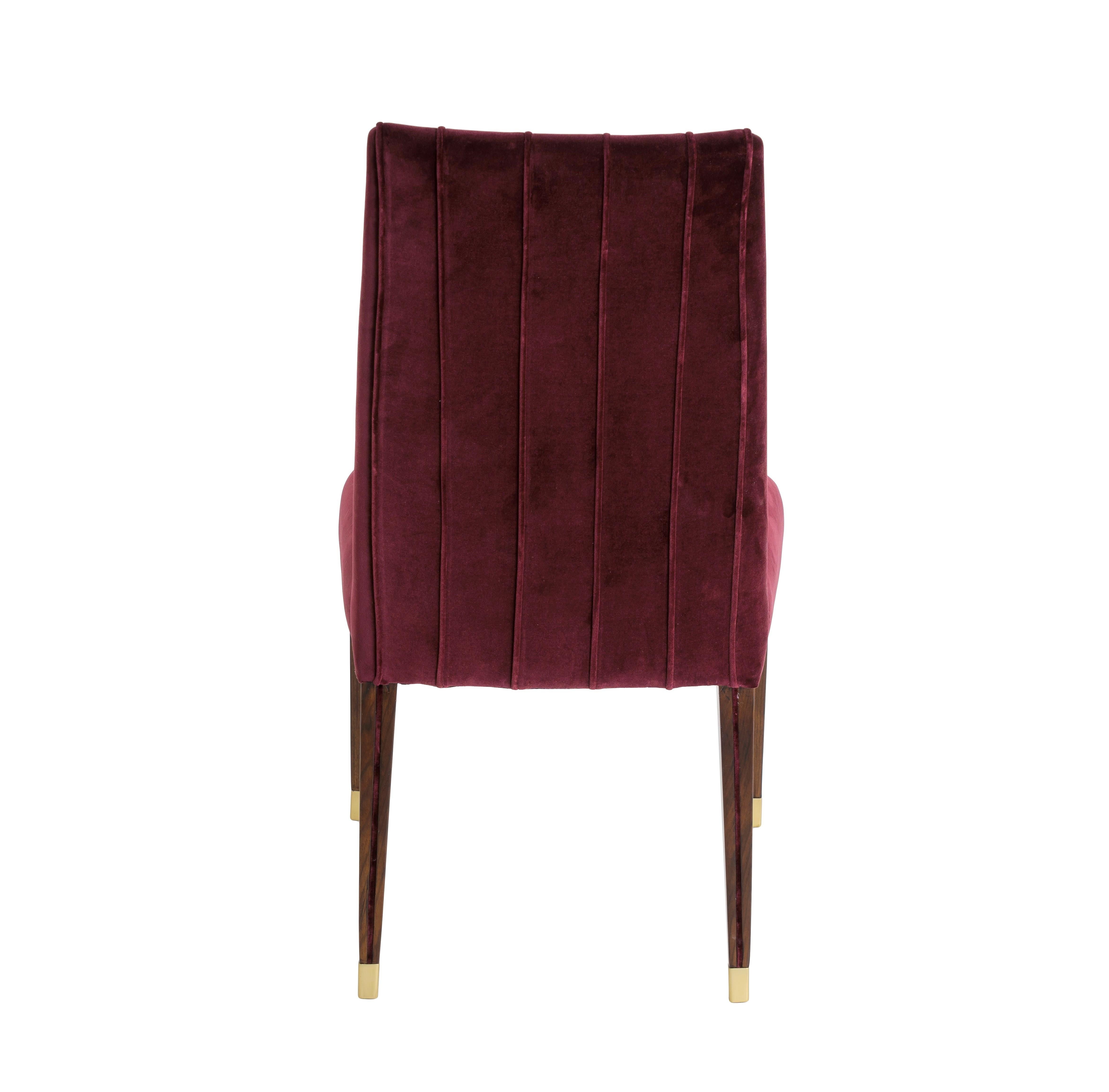 Lacquered GLORIA dining chair with brass tips