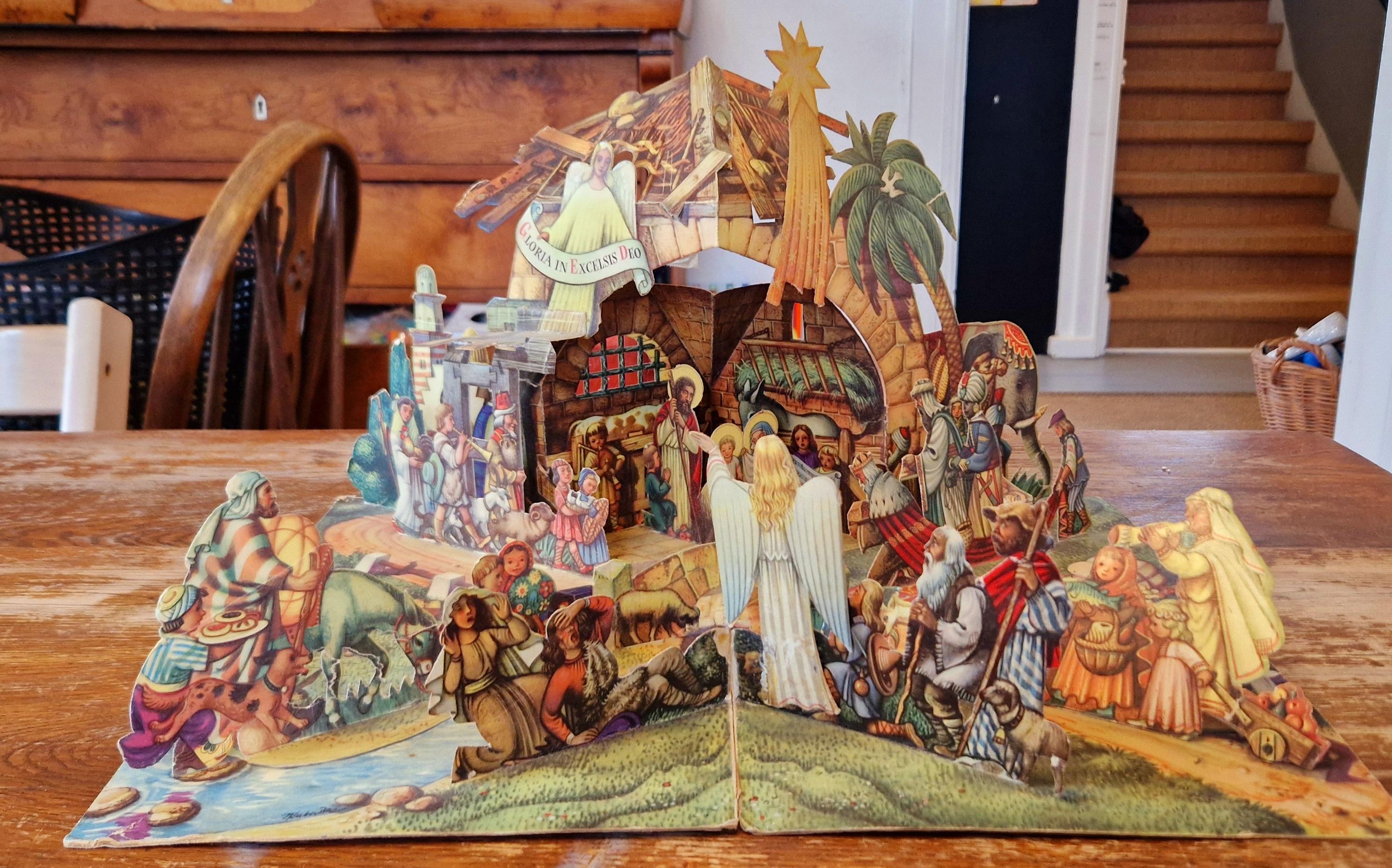 20th Century Gloria in Excelsis Deo – exquisite pop up book by Vojtěch Kubašta For Sale