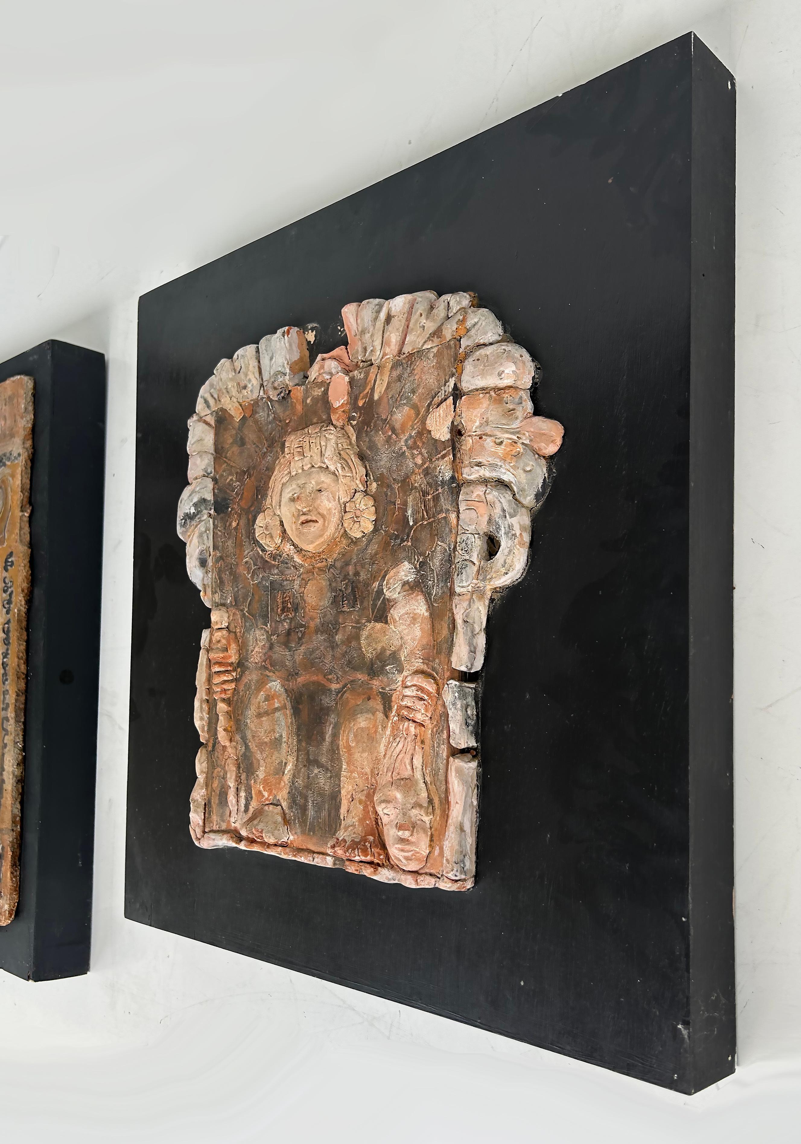 Argile Gloria Lomas Cuban-American Artist Mixed Media Plaque Wall Sculptures, Set of 3 en vente