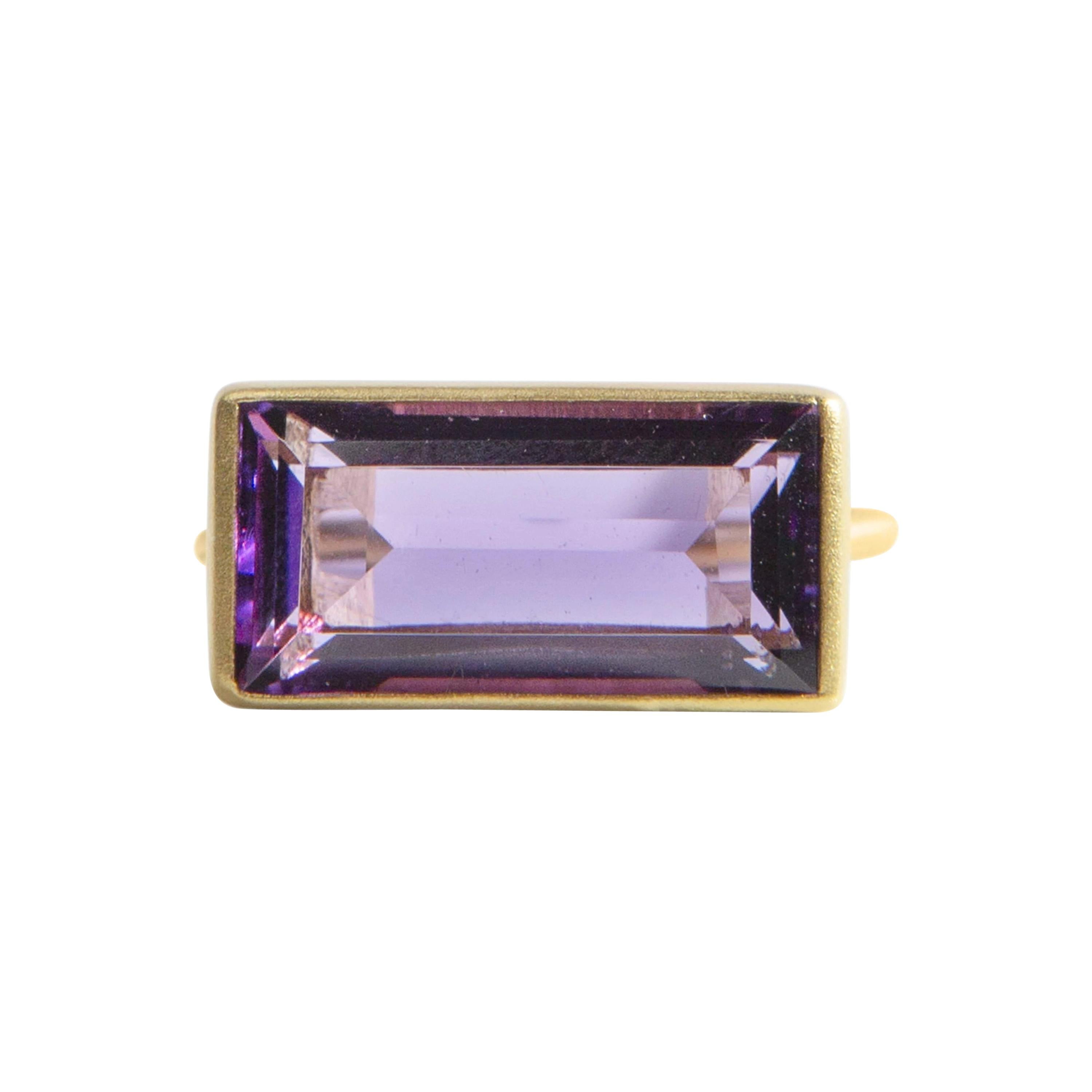 Gloria Ring 6.10 Carat Purple Amethyst 18k Solid Matte Gold For Sale