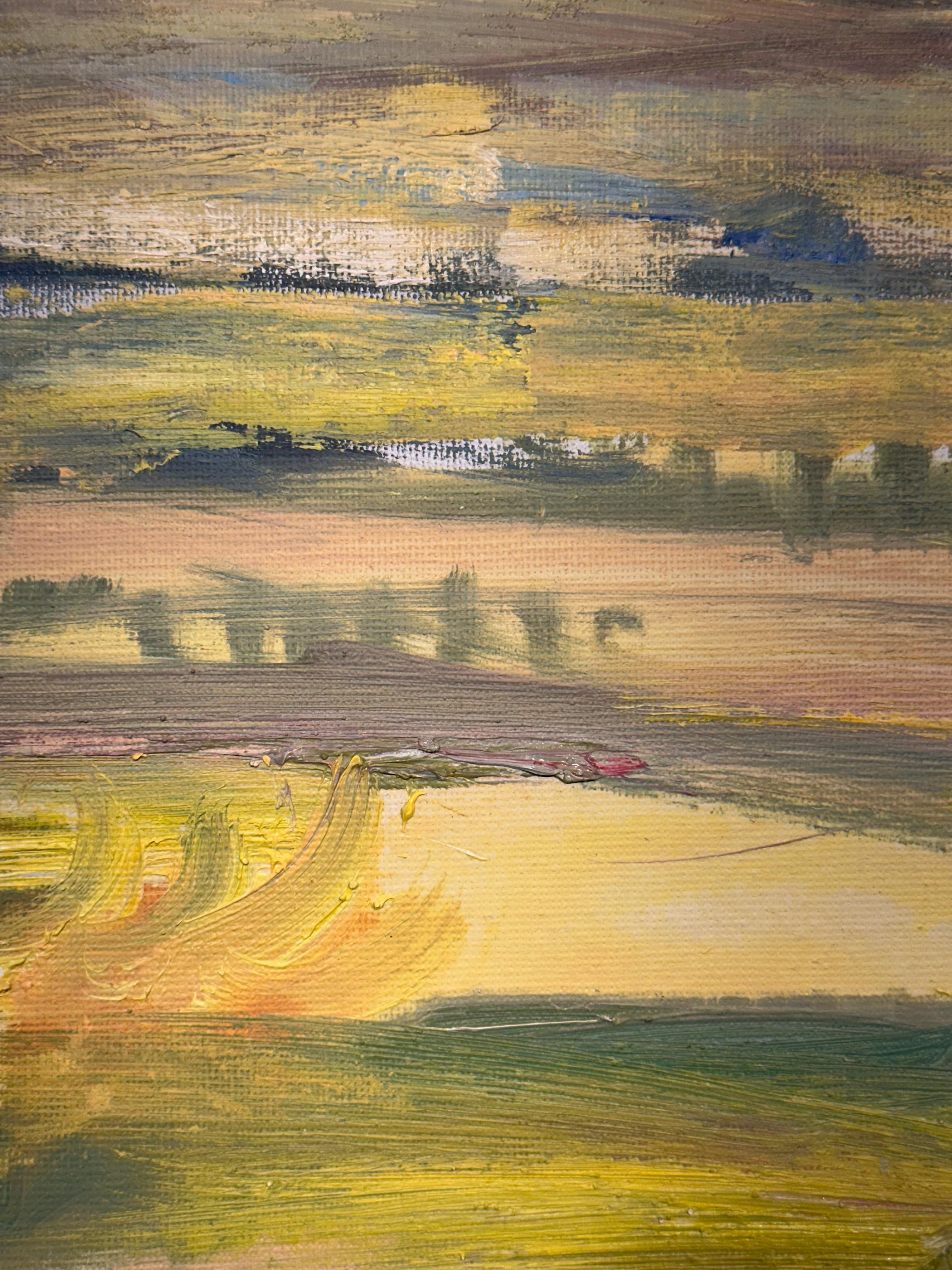 Stellen Sie sich vor, Sie stehen am späten Nachmittag an einem Berghang. Die Luft ist trocken und golden, schwer mit dem Duft von Erde und Weizen. In der Ferne breitet sich das Land endlos aus - weiche Felder, Steinmauern und ferne Hügel, die in