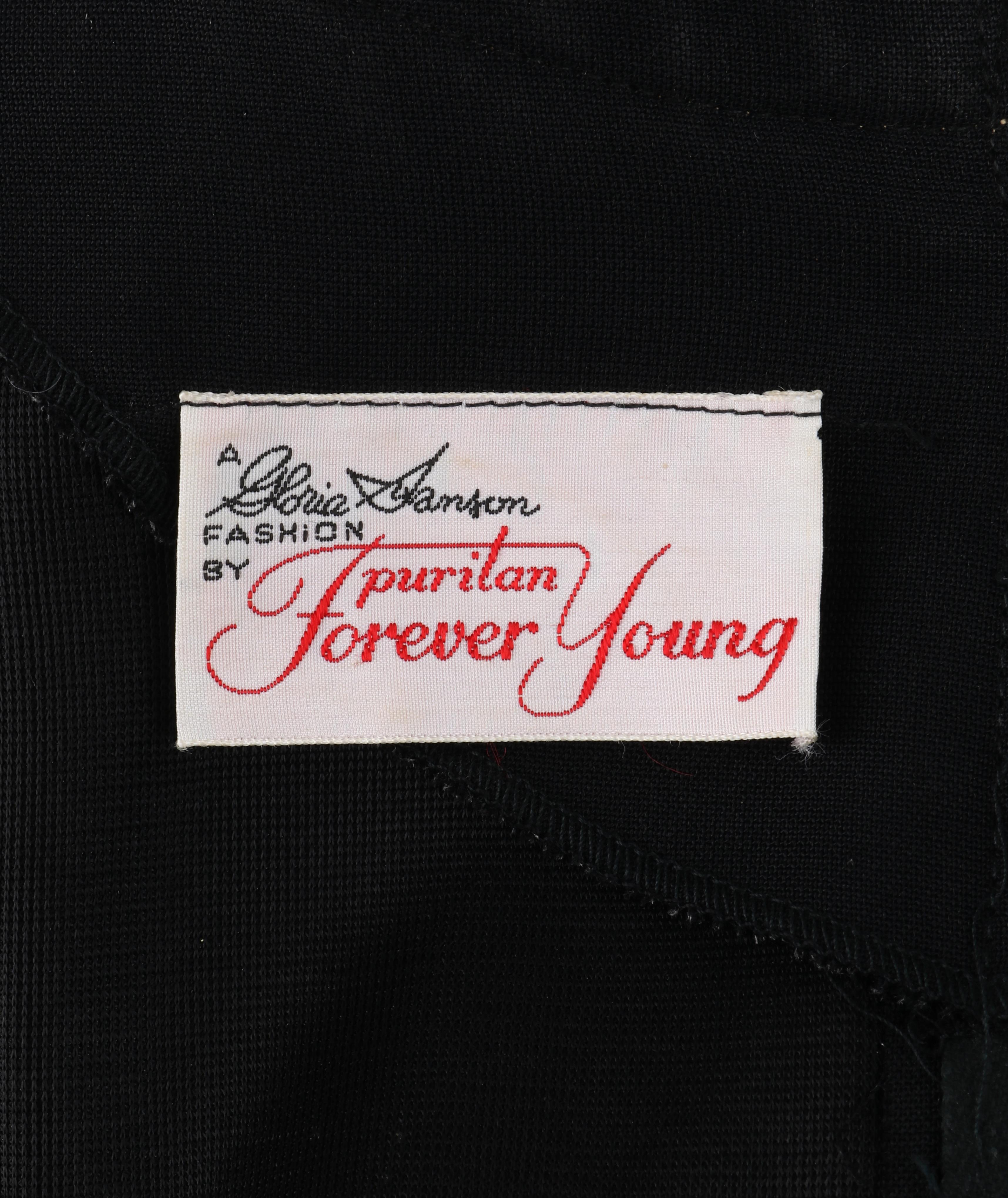 GLORIA SWANSON Puritan Forever Young c.1960's Robe à manches transparentes noire et or en vente 4