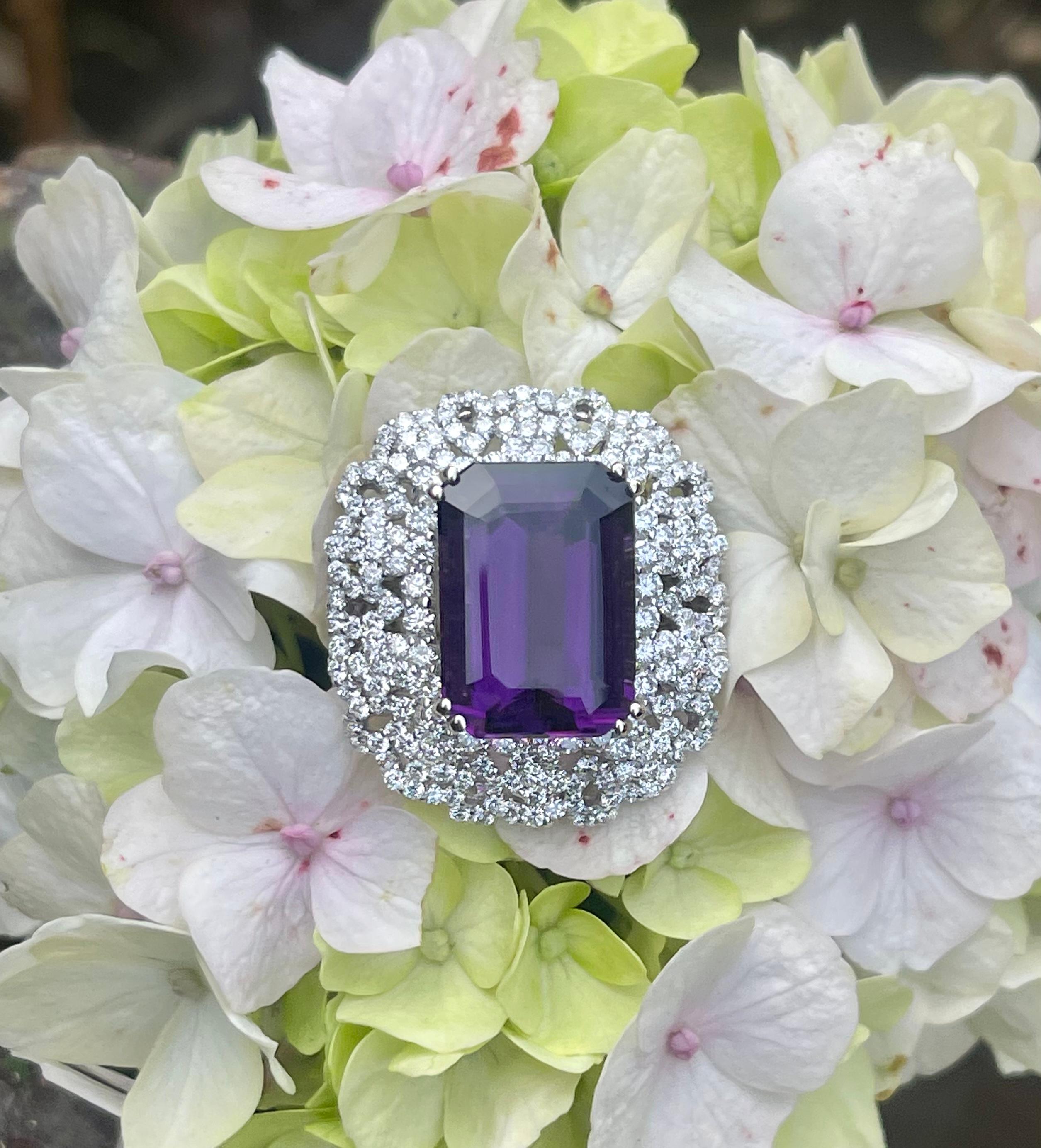 Artisan Glorious 22.67 Carat Vivid Purple Amethyst and Diamond 18K Gold Cocktail Ring