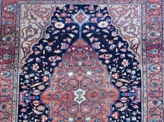 Glorious Flower Ferahan Sarouk Antique Collectible