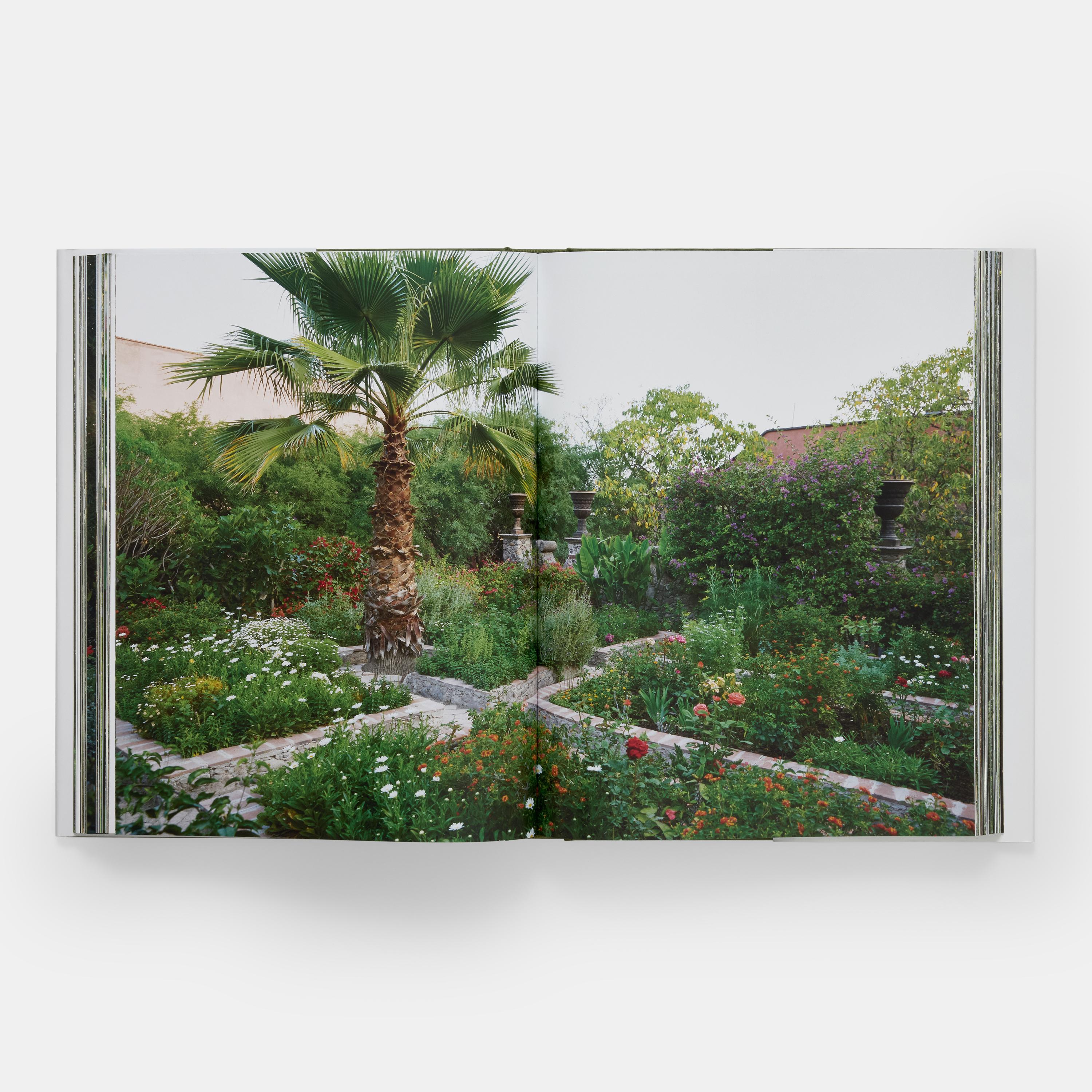 Glorious Gardens: Private Edens of the World's Leading Interior Designers For Sale 1