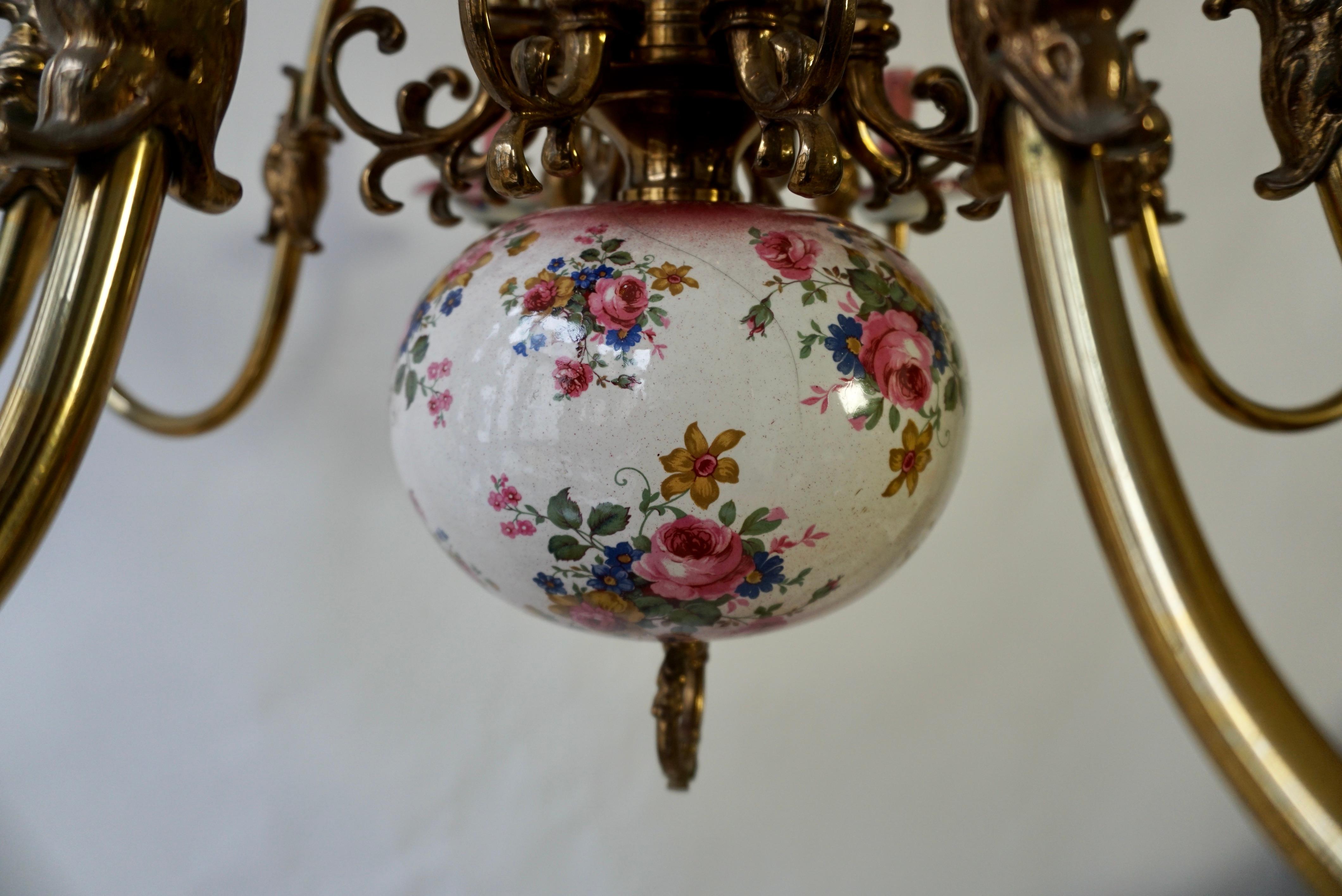 Glorious Large Delft Chandelier in Brass and Porcelain Flowers For Sale 2
