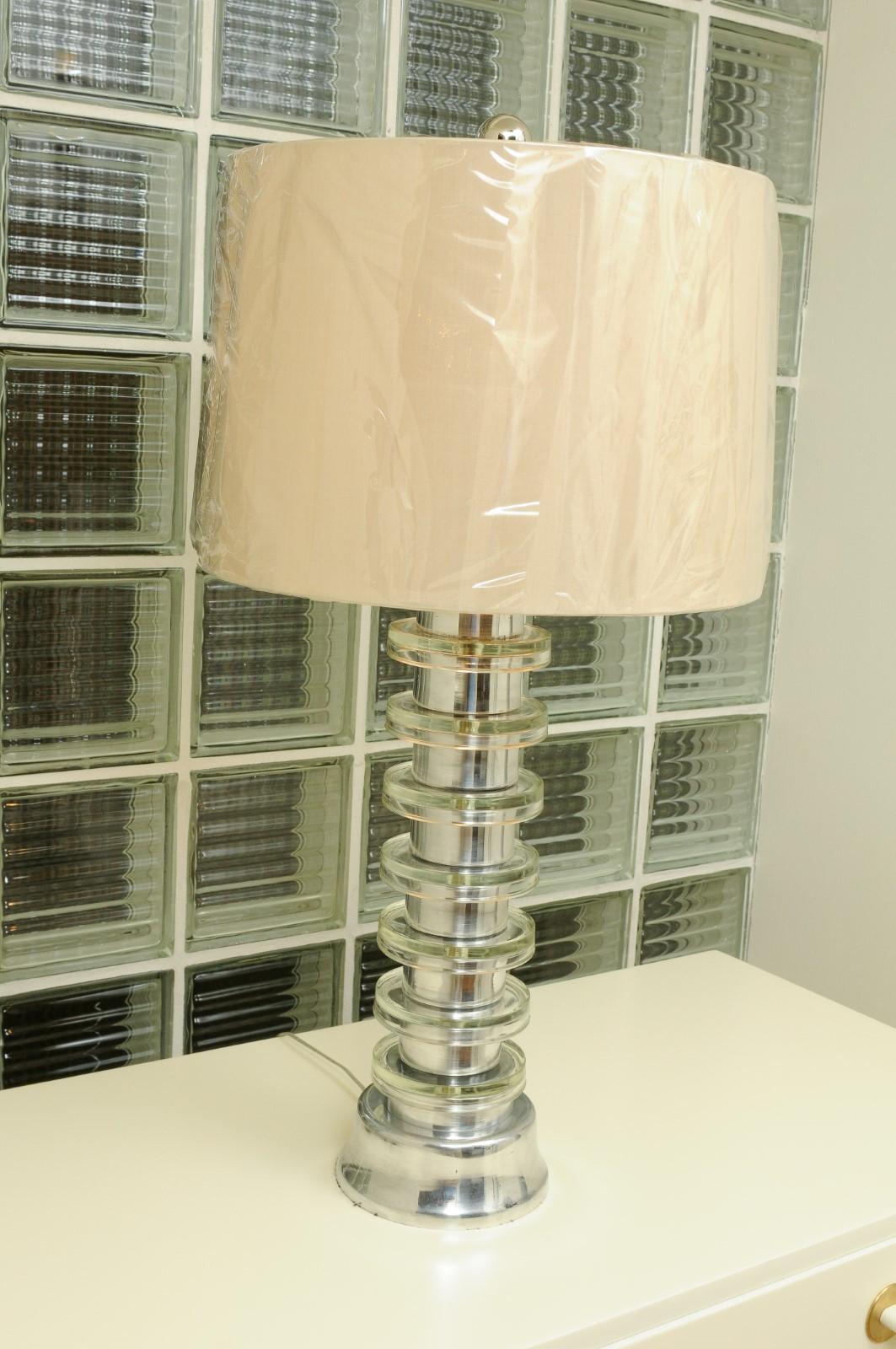 Glorious Restored Pair of Art Deco Lamps in Spun Aluminum and Glass, circa 1940 For Sale 3