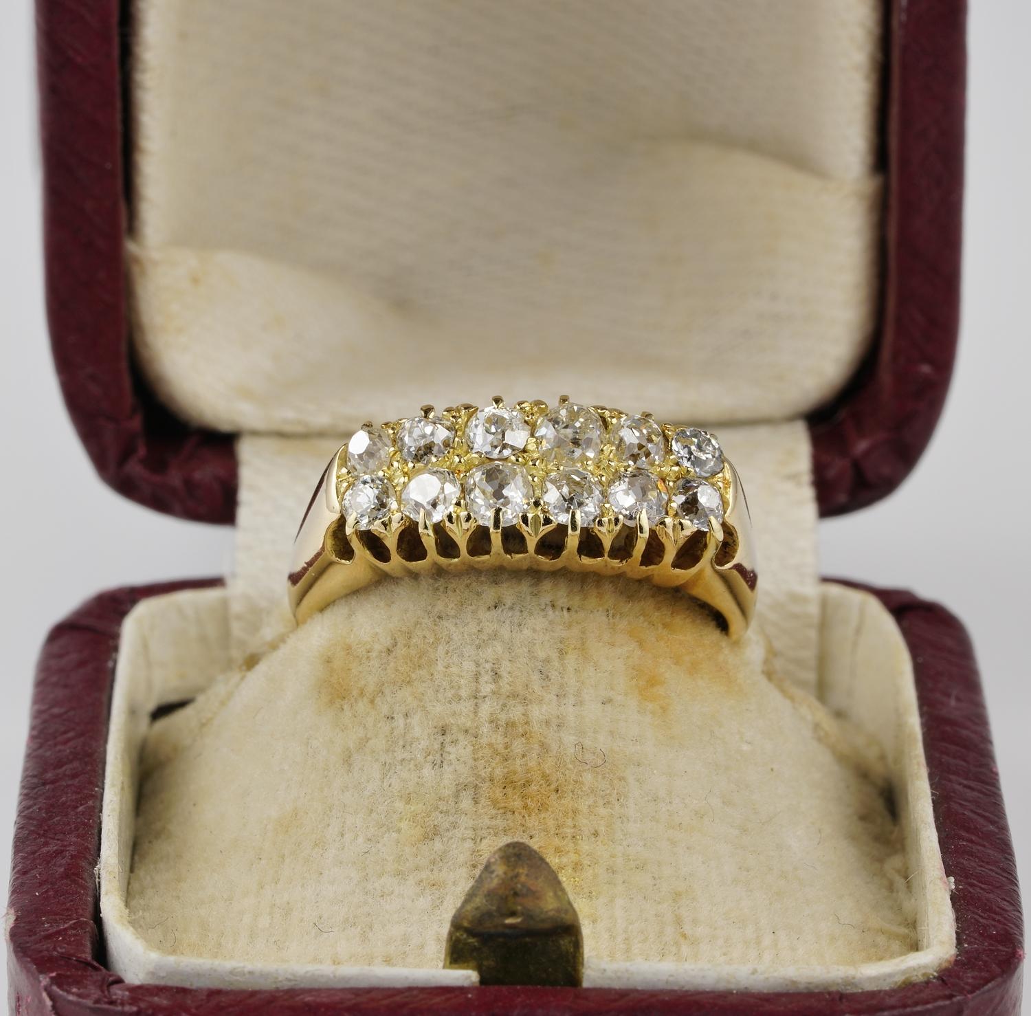 Glorious Unisex 1.20 Old Mine Cut Diamond Double Row Rare Ring In Good Condition For Sale In Napoli, IT