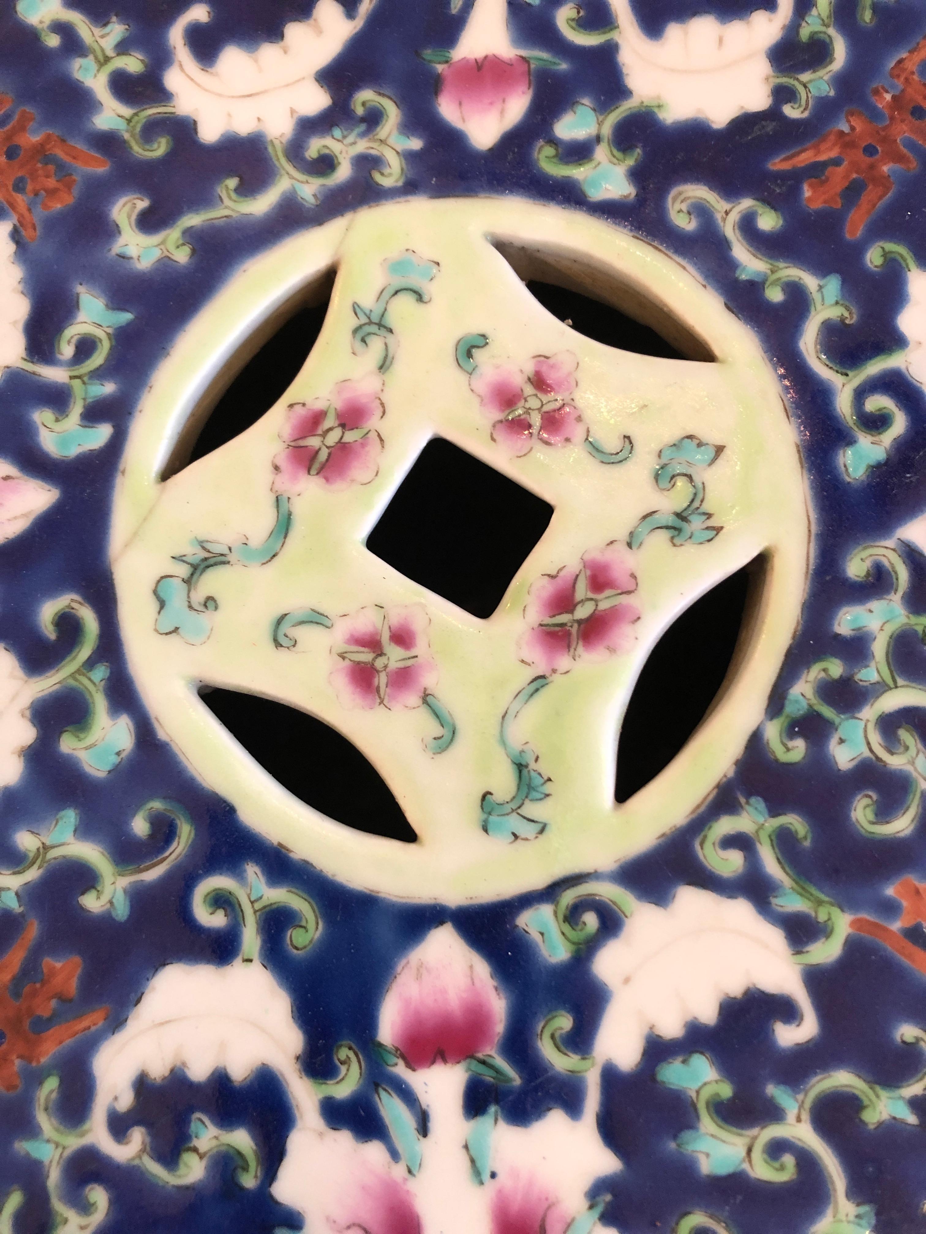 Gloriously Decorative Chinese Garden Seat Occasional Side Drinks Table 2