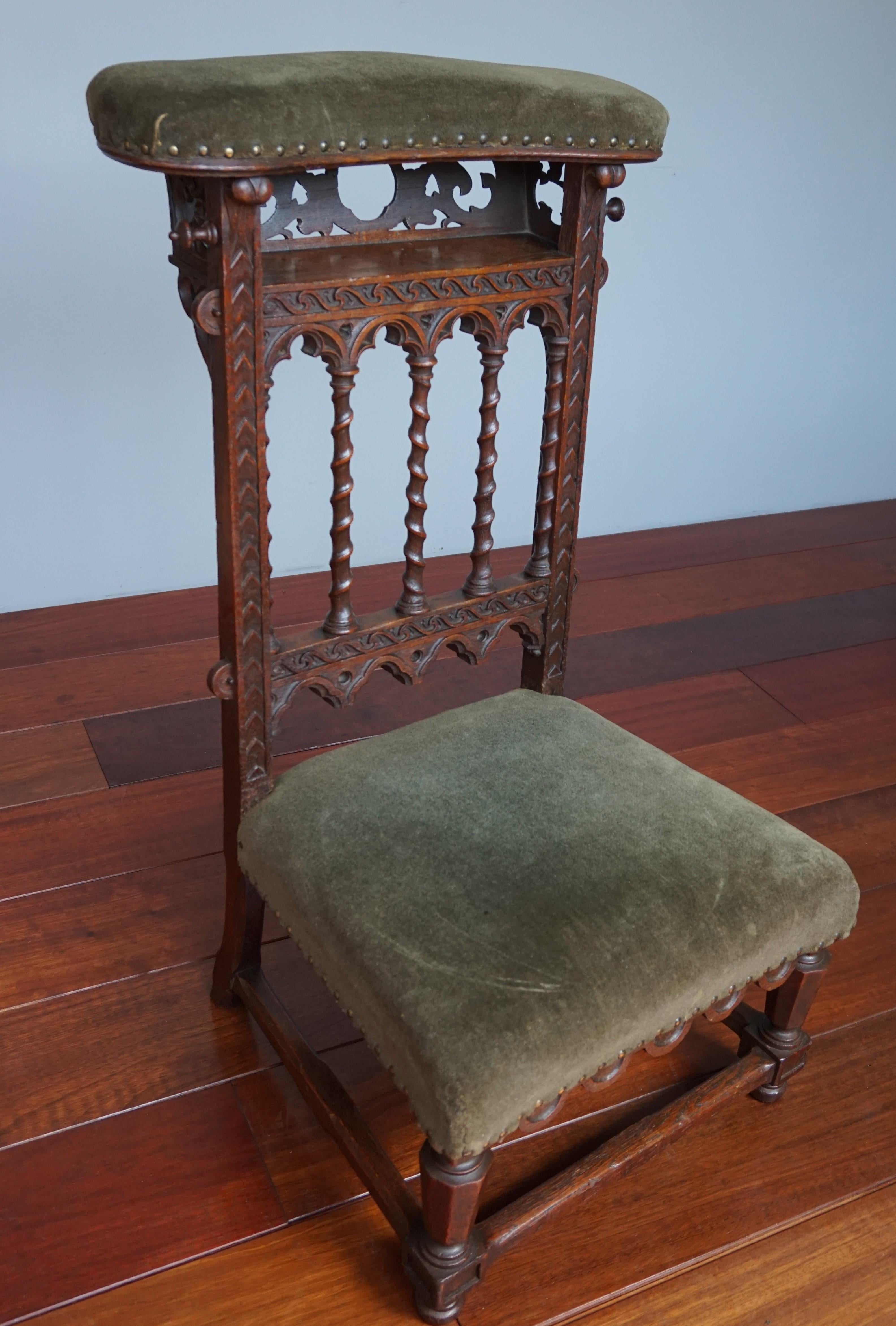 Gloriously Hand Carved & Great Condition Antique Gothic Revival Pray Chair 1800s 6