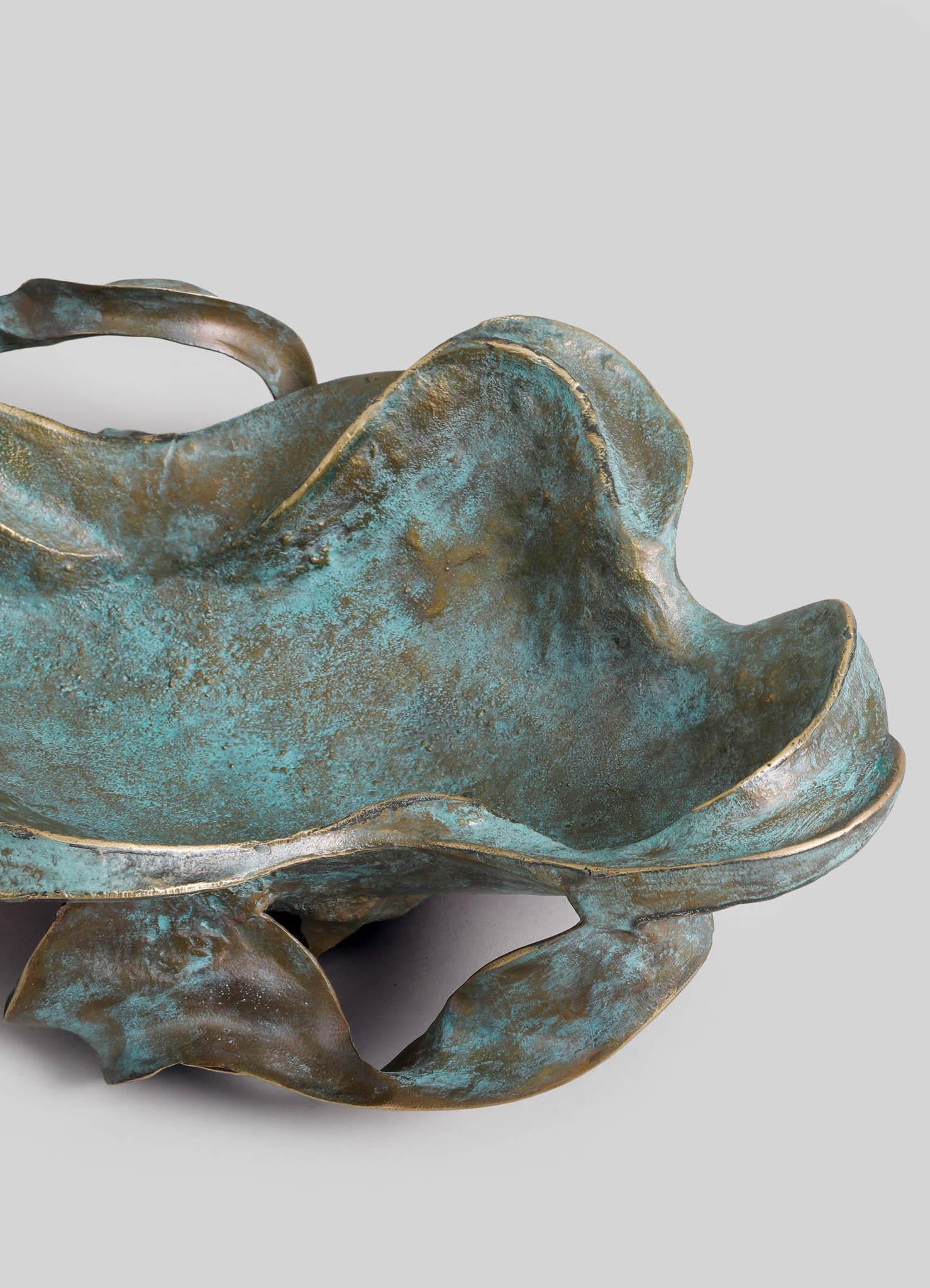 Glory Lily Bowl in ottone, Viya di Vikram Goyal In condizioni Nuovo in vendita a Noida, DL