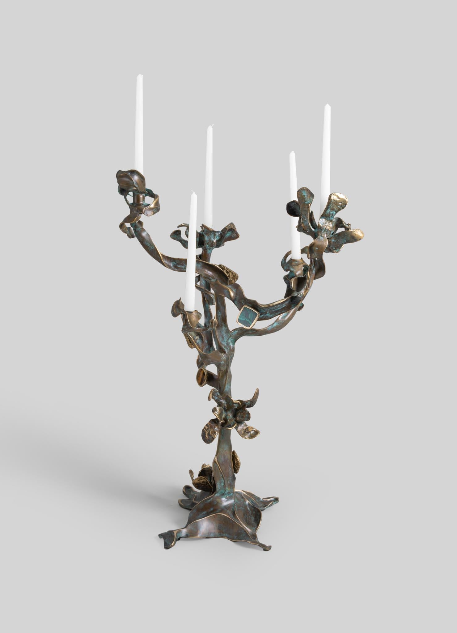 Candelabro Glory Lily de latón, Viya by Vikram Goyal Indio en venta