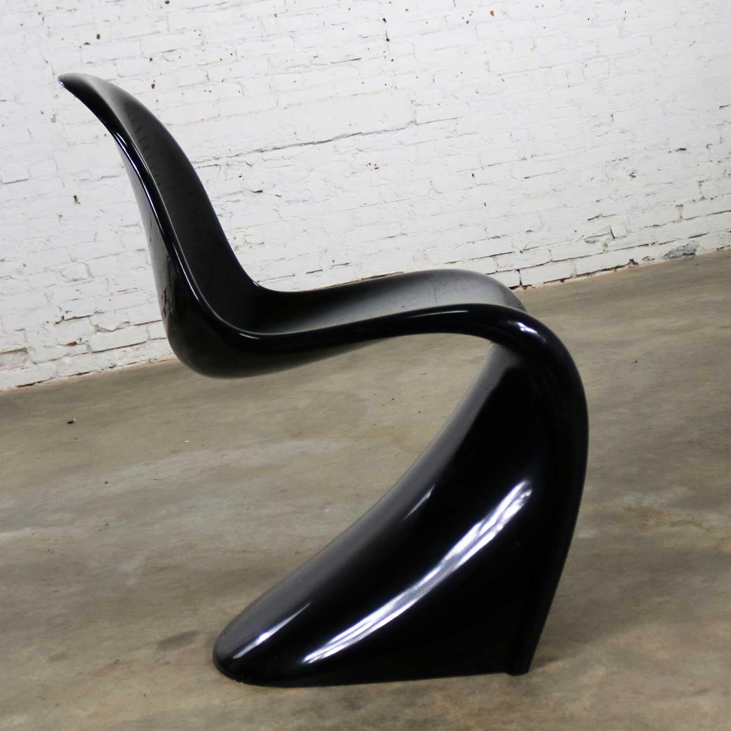 black s chair