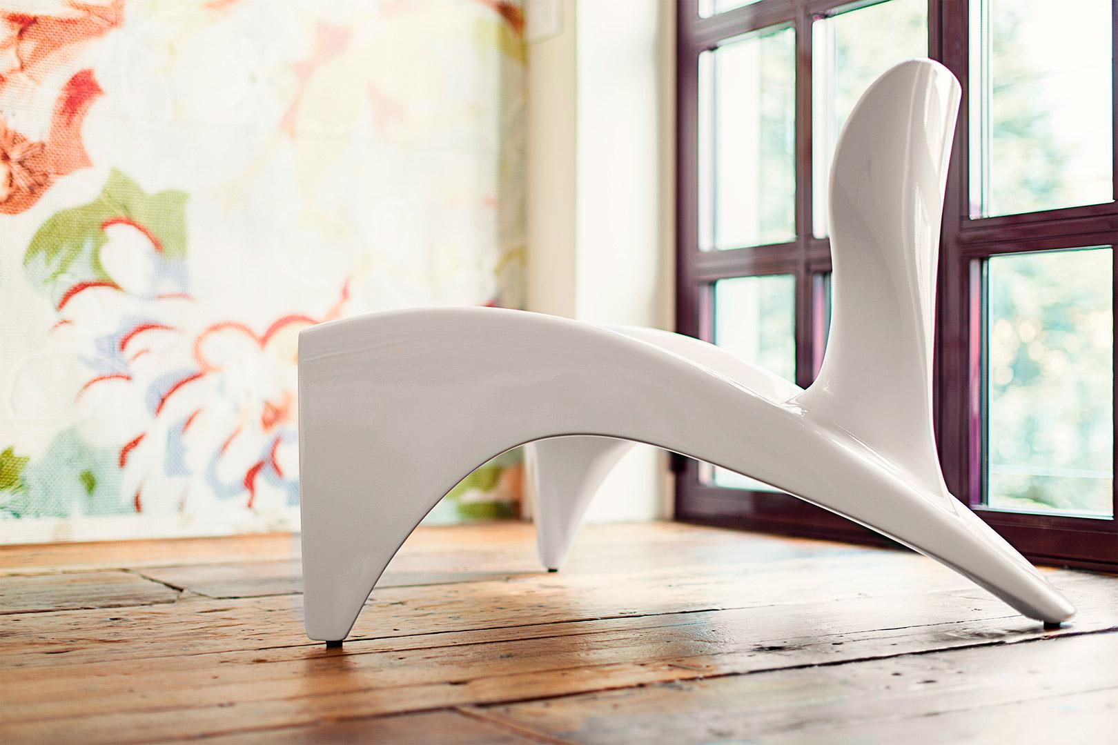Glossy Absolute White Isetta Low Chair by Marc Sadler
Dimensions: D 86 x W 78 x H 62 cm. Seat Height: 32 cm.
Materials: Polyurethane.
Weight: 13 kg.

Available in different lacquered color options. Available in glossy or matte finishes. This product