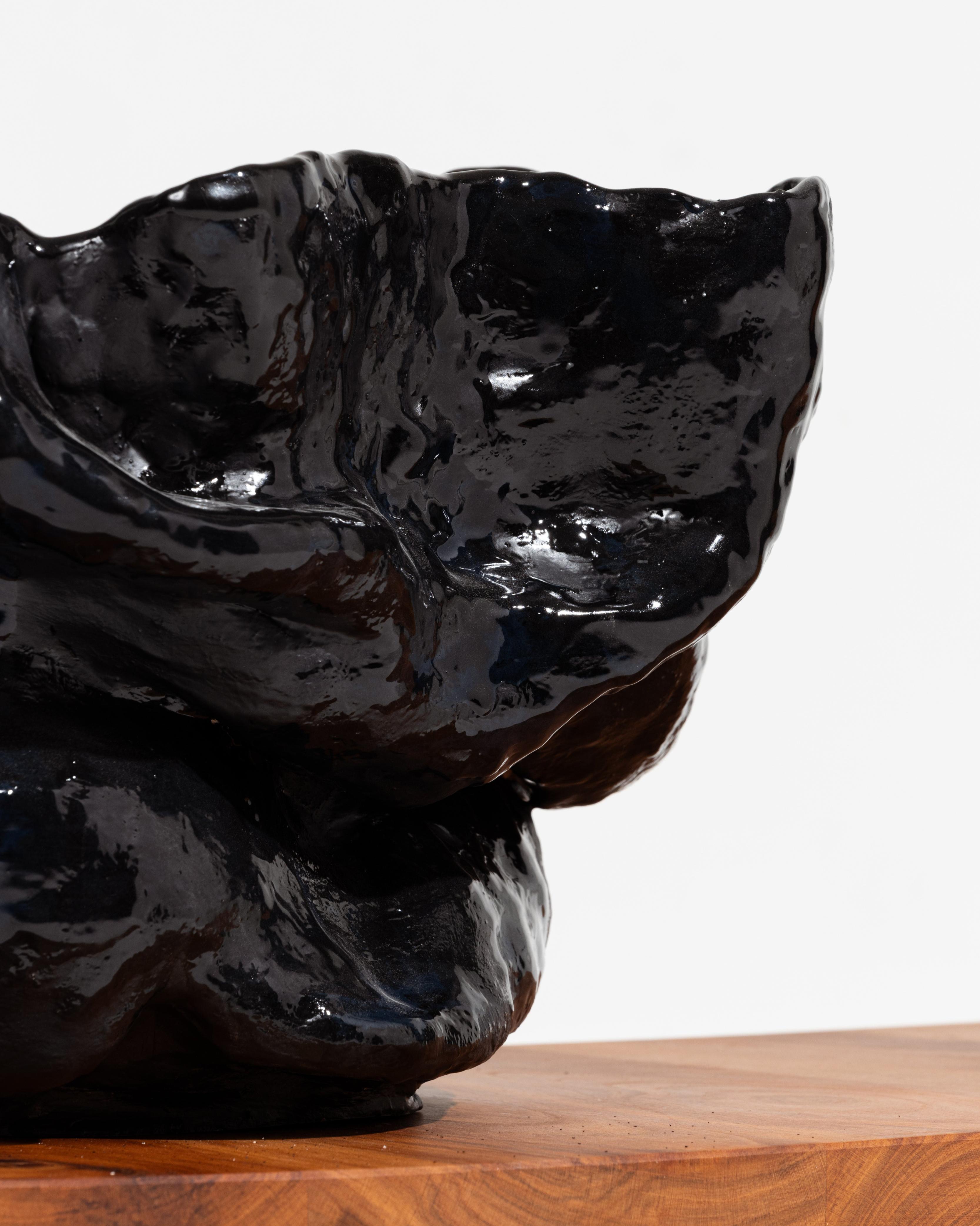 Vase en grès noir brillant en vente 5