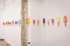 Escultura de paleta de cerámica brillante en varios colores
