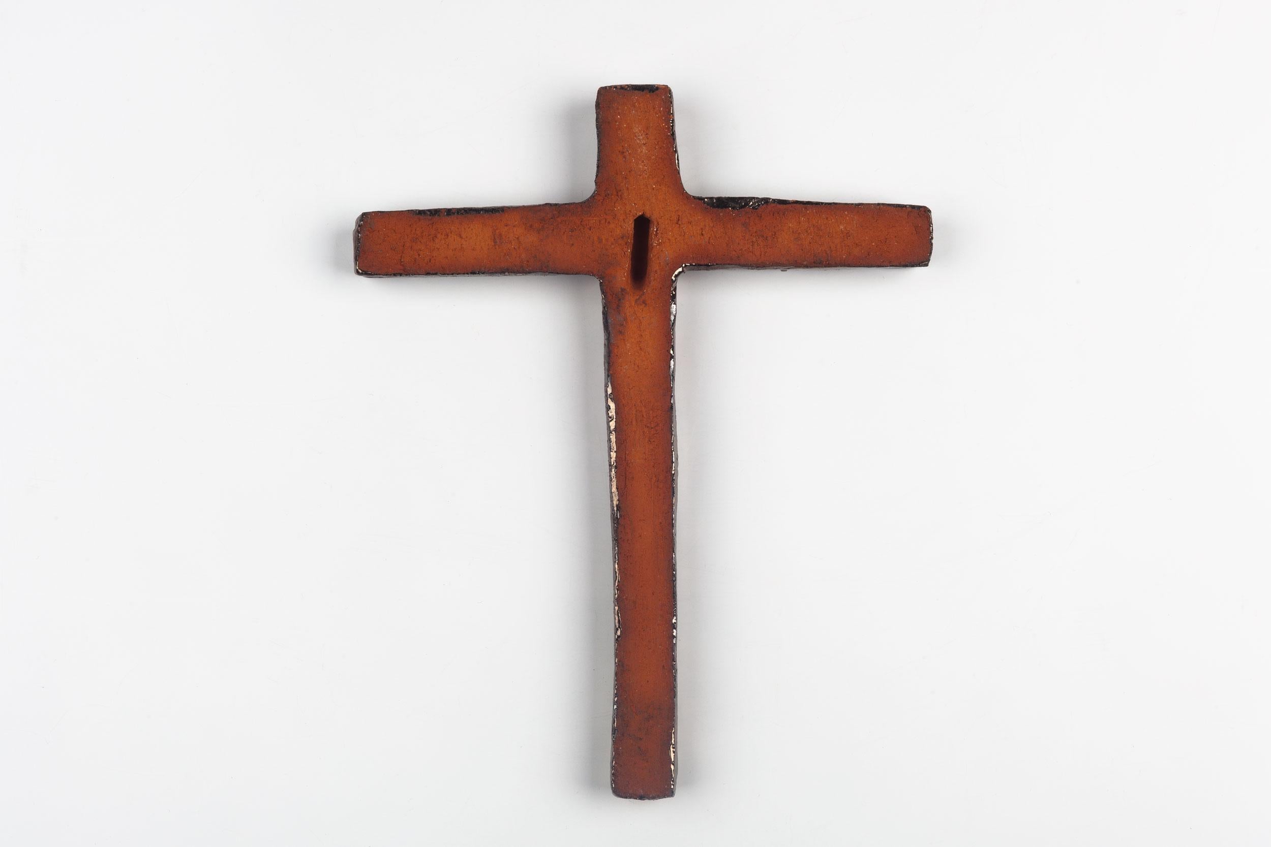 Glossy Red and Black Mid-Century European Crucifix, 1960s 2