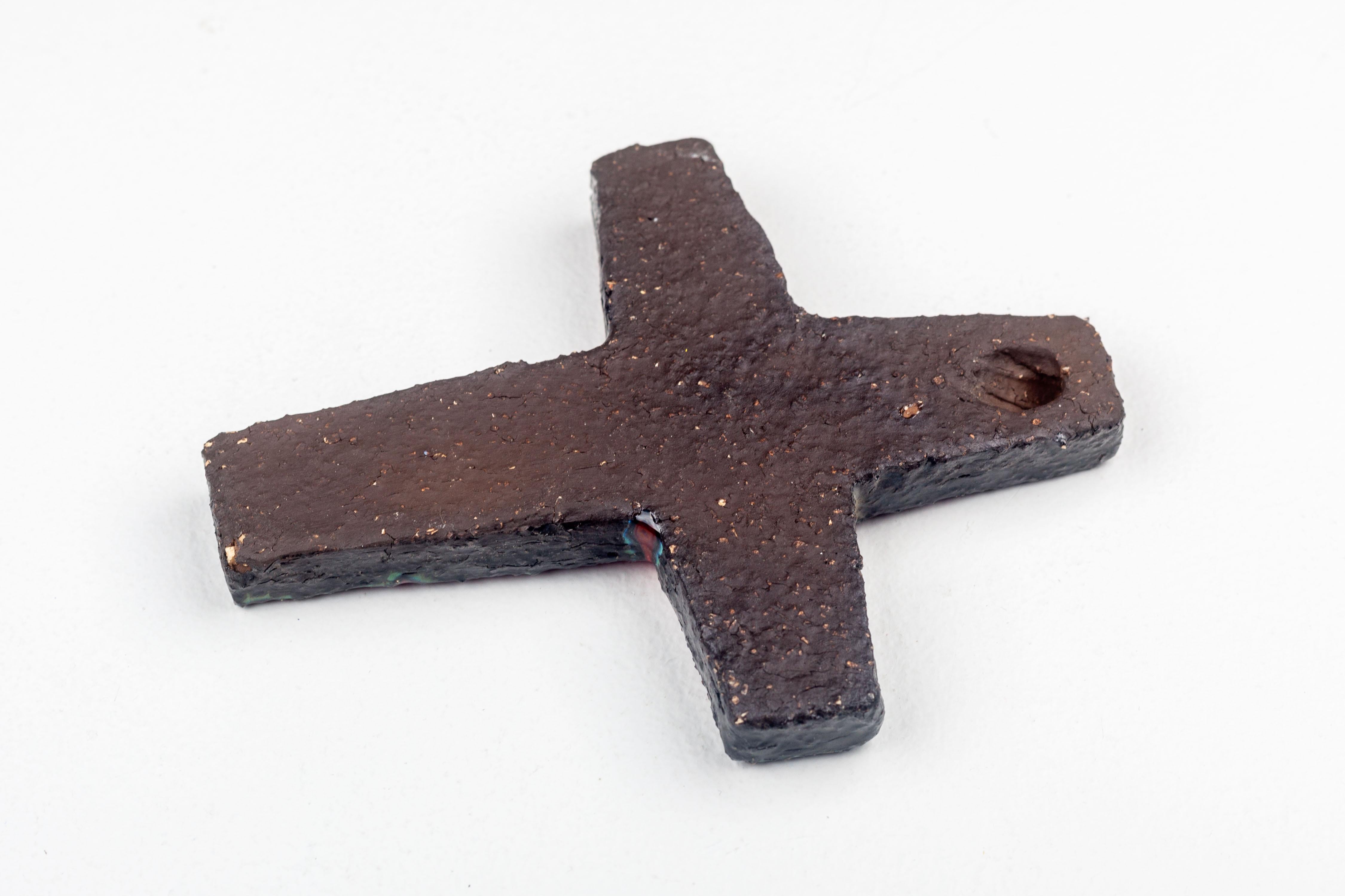 Glossy Red Mid-century European Ceramic Cross Vermillion with Black Edge In Good Condition For Sale In Chicago, IL