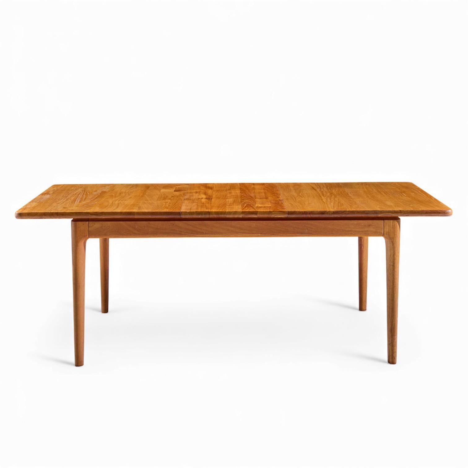Glostrup Møbelfabrik Mid Century Danish Teak Hidden Leaf Dining Table - 2 Leaves For Sale 5