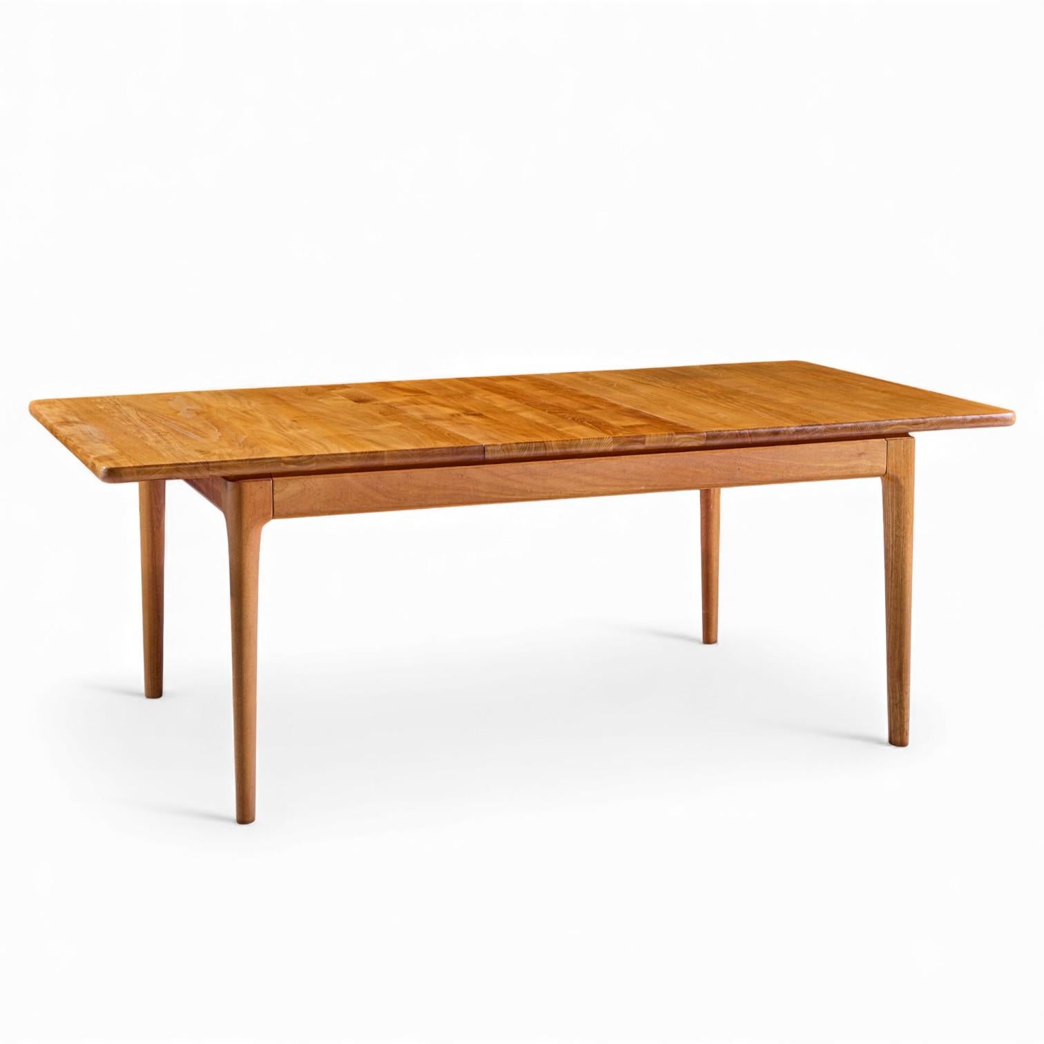 Glostrup Møbelfabrik Mid Century Danish Teak Hidden Leaf Dining Table - 2 Leaves For Sale 4
