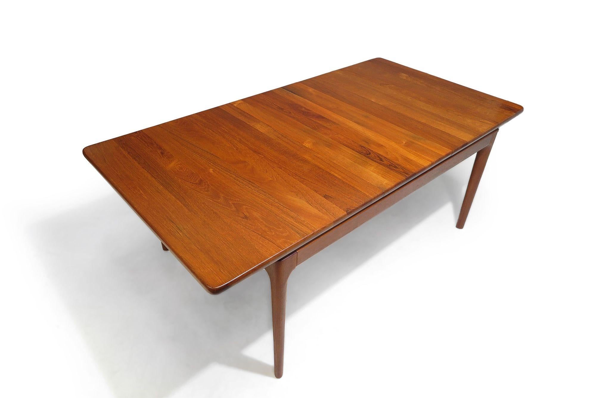 Mid-century Glostrup Mobelfabrik Solid Teak Dining Table For Sale 3