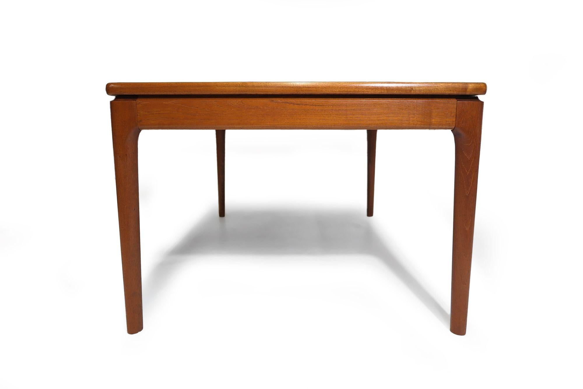 Scandinavian Modern Mid-century Glostrup Mobelfabrik Solid Teak Dining Table For Sale