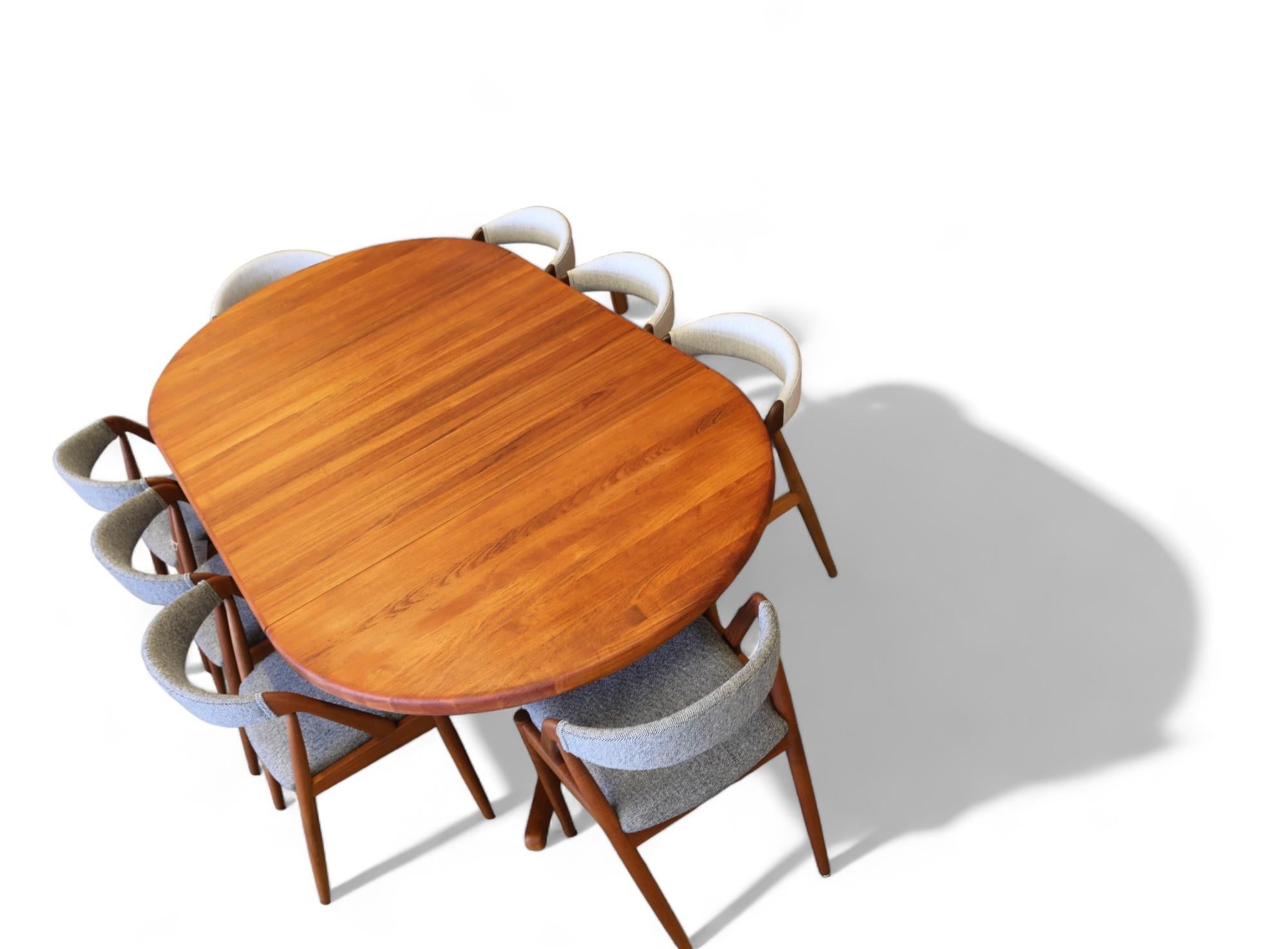 Glostrup round dining table in solid teak, 60s 4