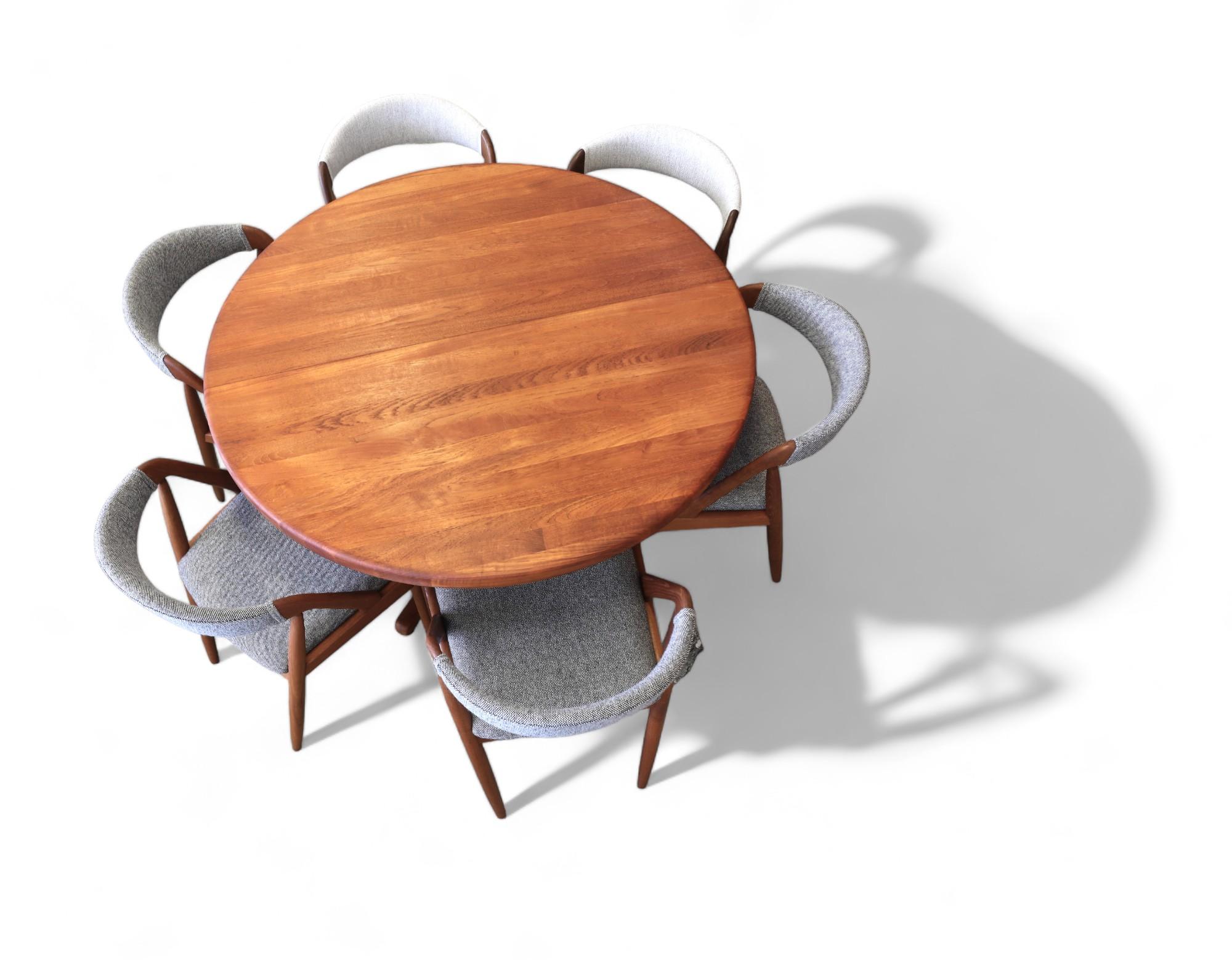 Teak Glostrup round dining table in solid teak, 60s