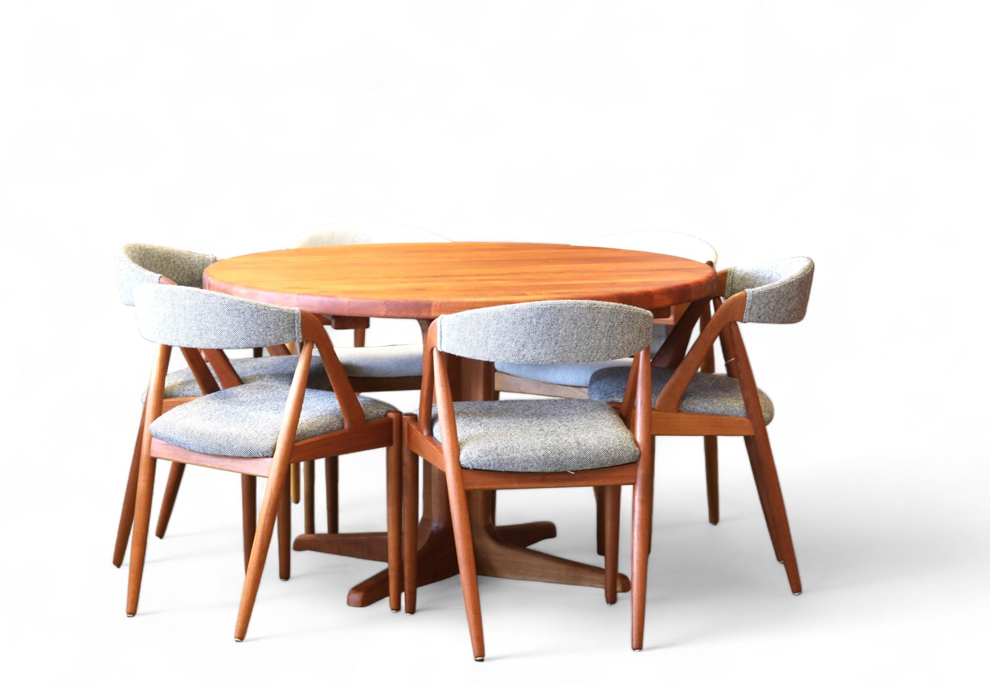 Glostrup round dining table in solid teak, 60s 1