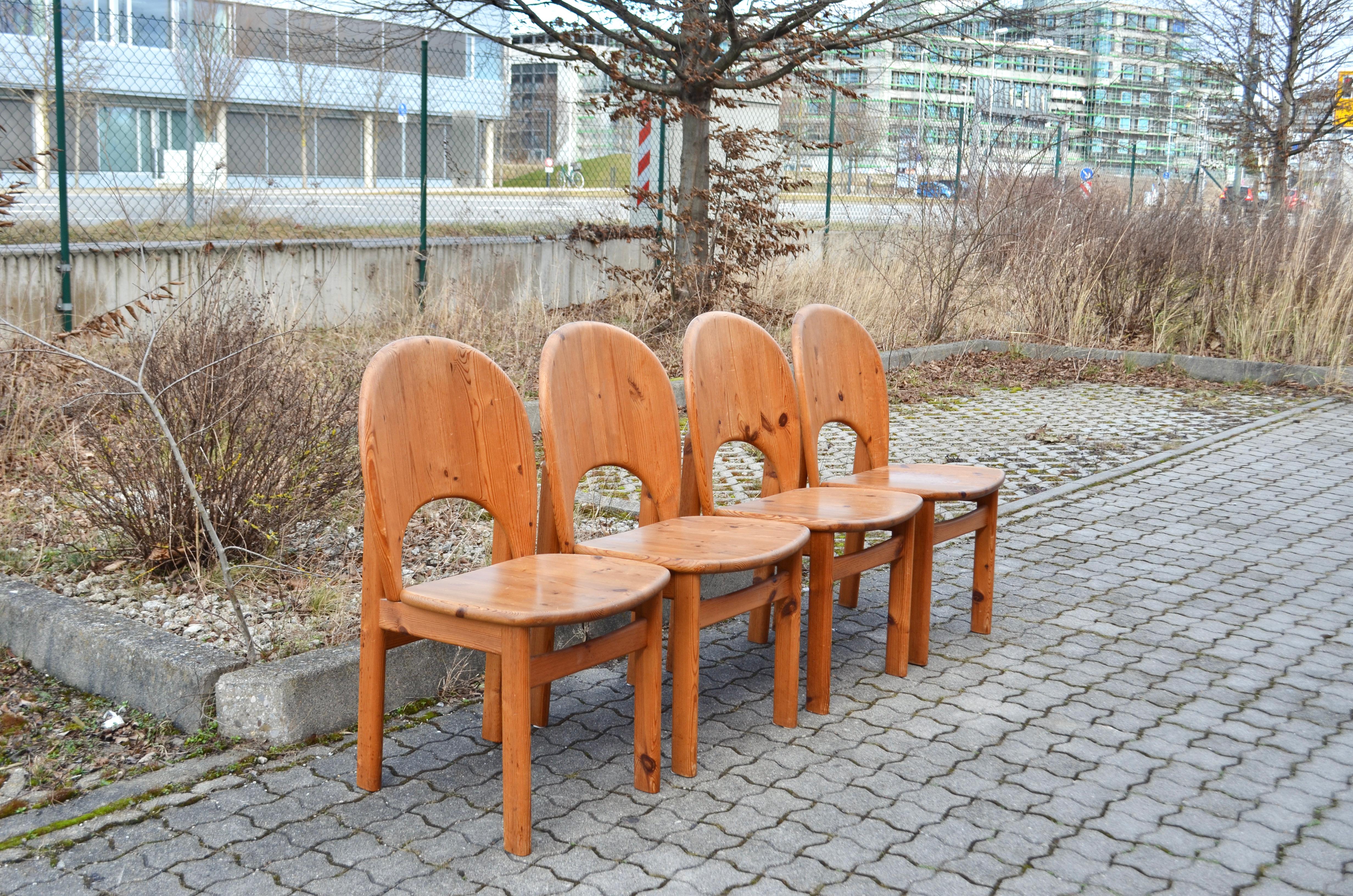 Glostrup Scandinavian Pine Danish Dining Set Ensemble 4x Chairs & Table For Sale 1