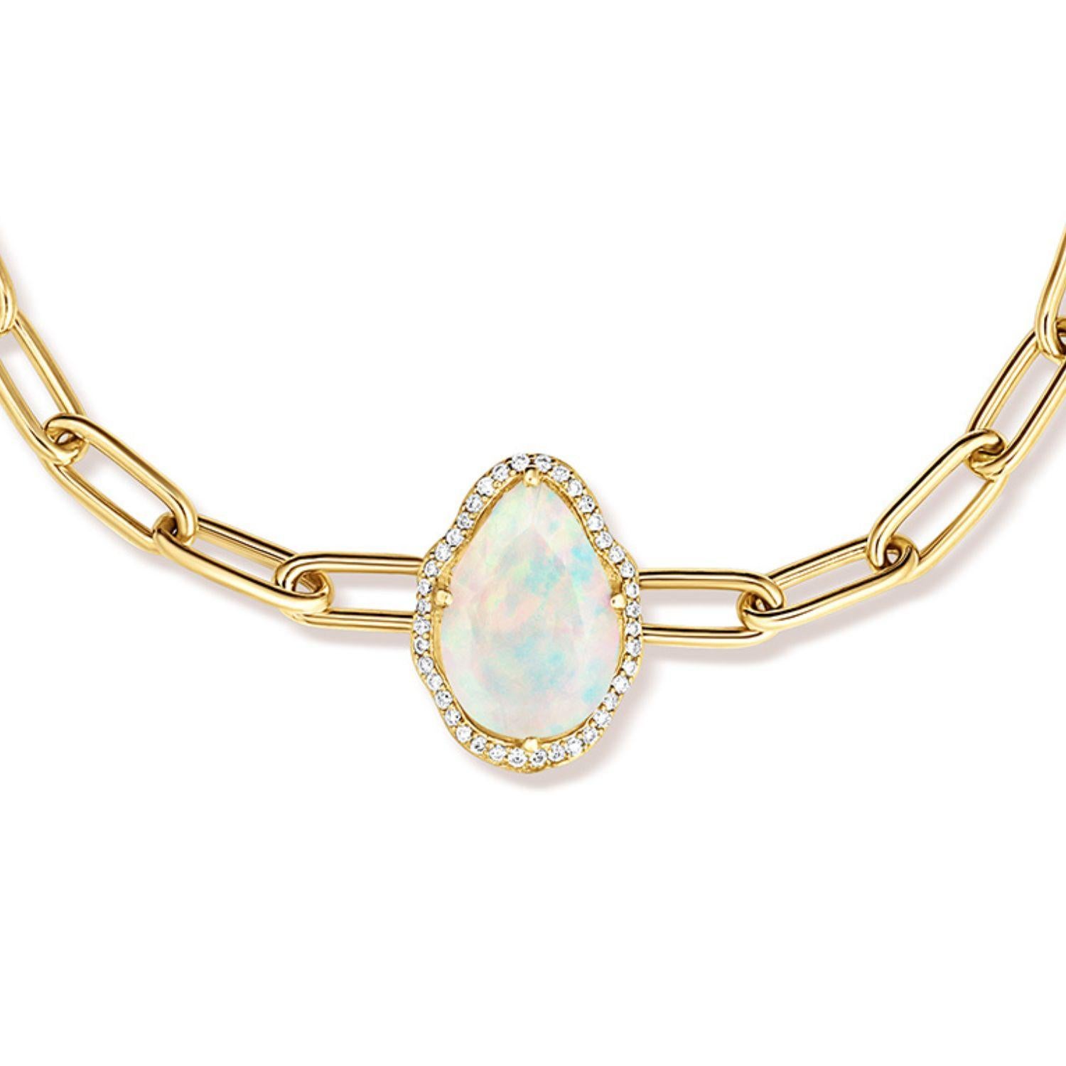 Glow Bracelet. 18K yellow gold (750/1000), with a 2.18 carat pear-cut Ethiopian opal and 0.1 carats of round brilliant-cut diamonds. 18K yellow gold chain with adjustable length of 17 cm.